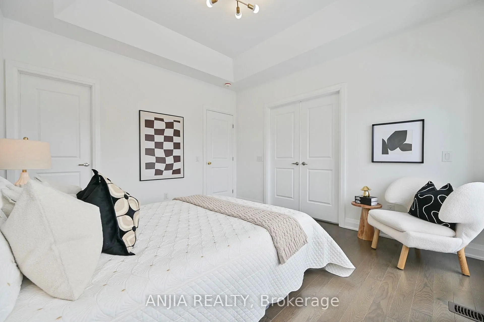 64 Duncombe Lane