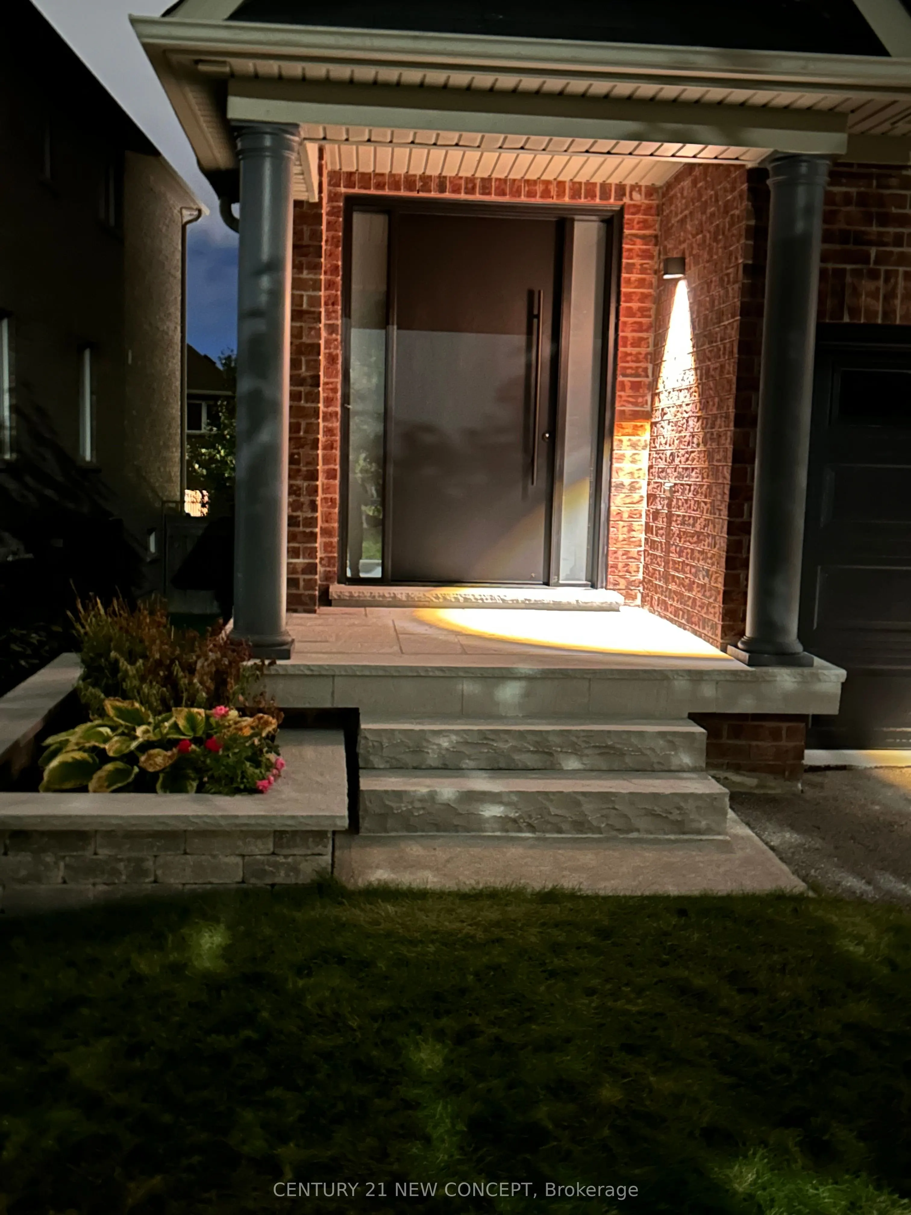 24 Reynolds Crescent