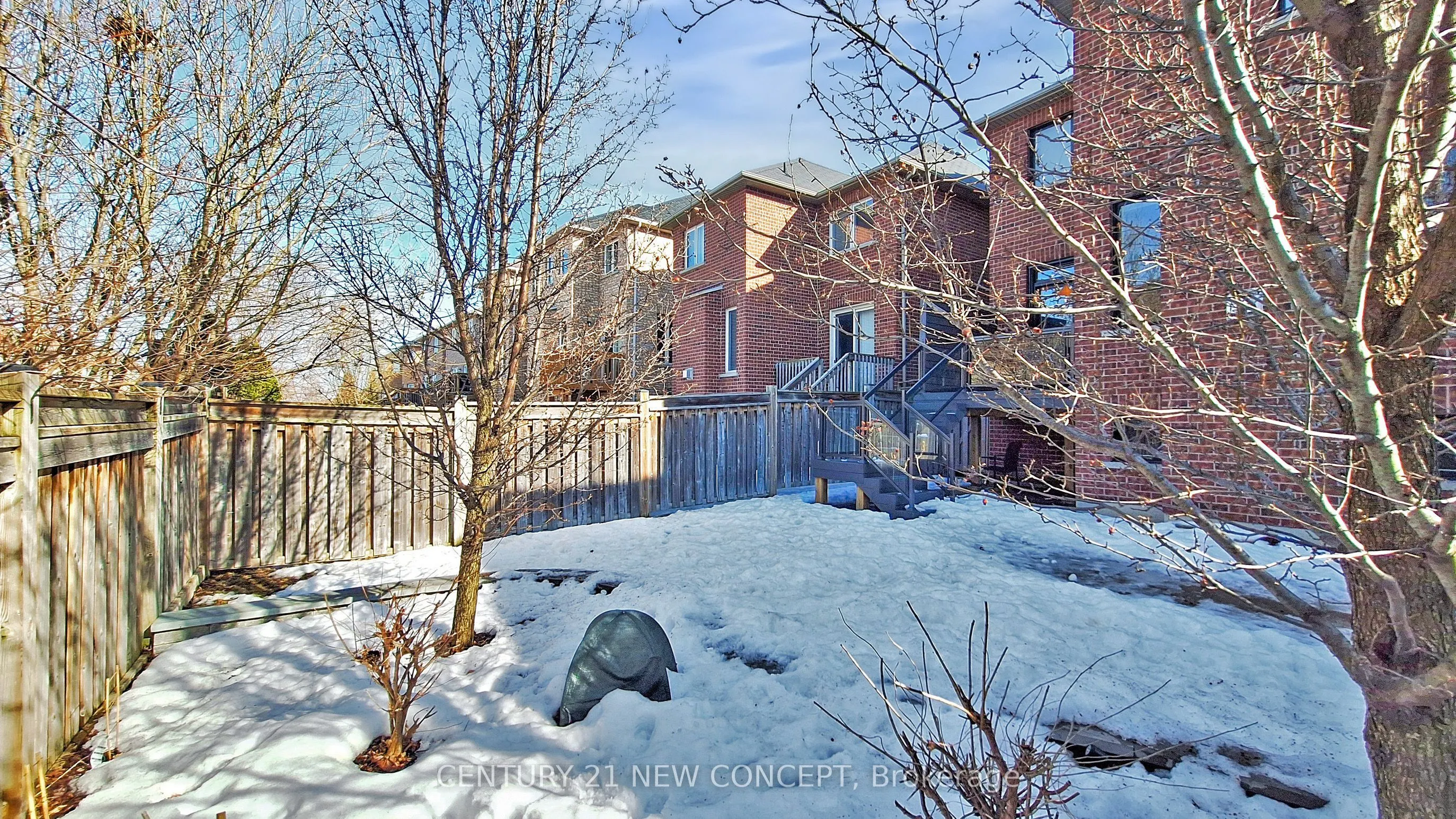 24 Reynolds Crescent