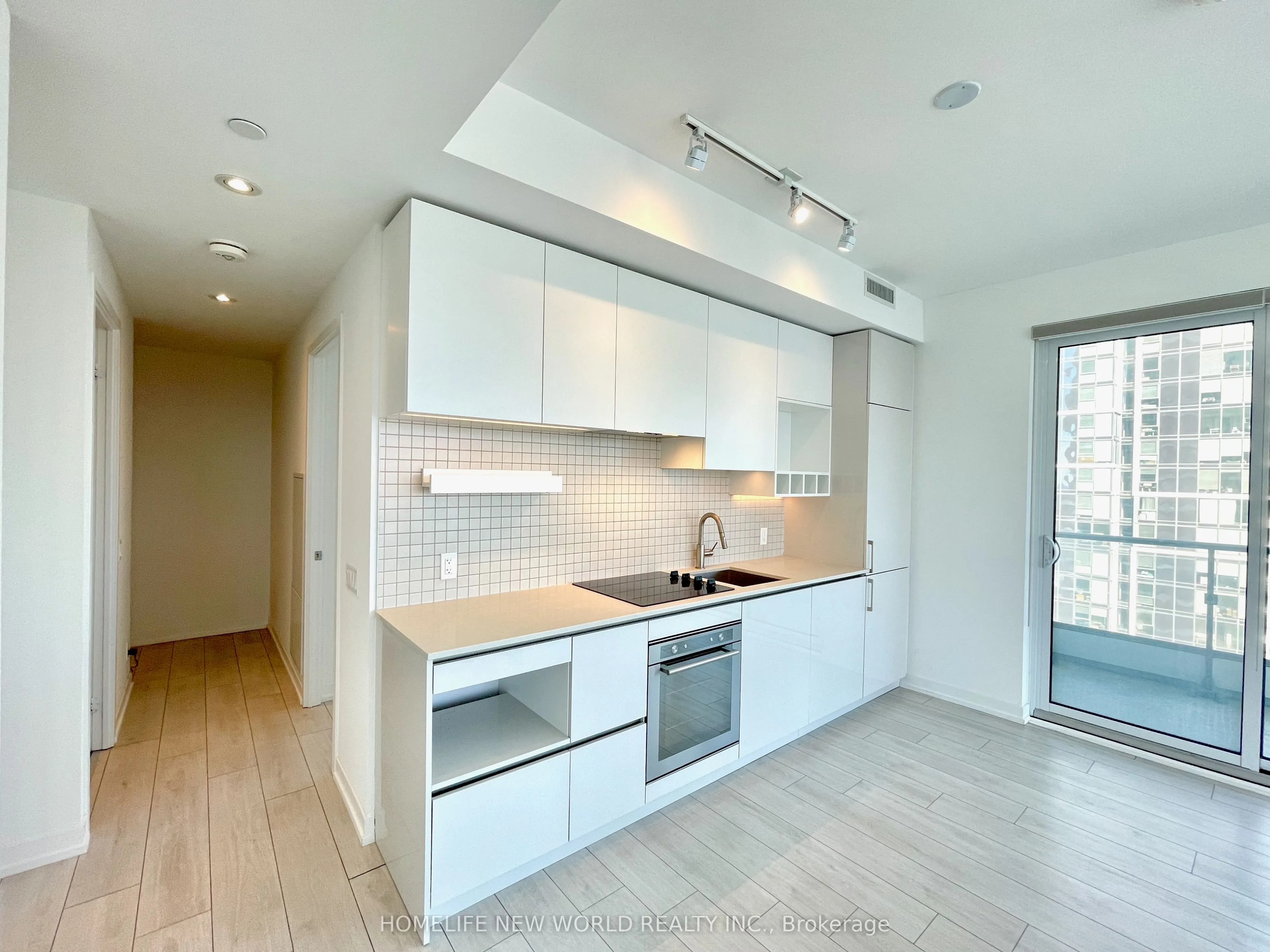 950 Portage Parkway, #4006