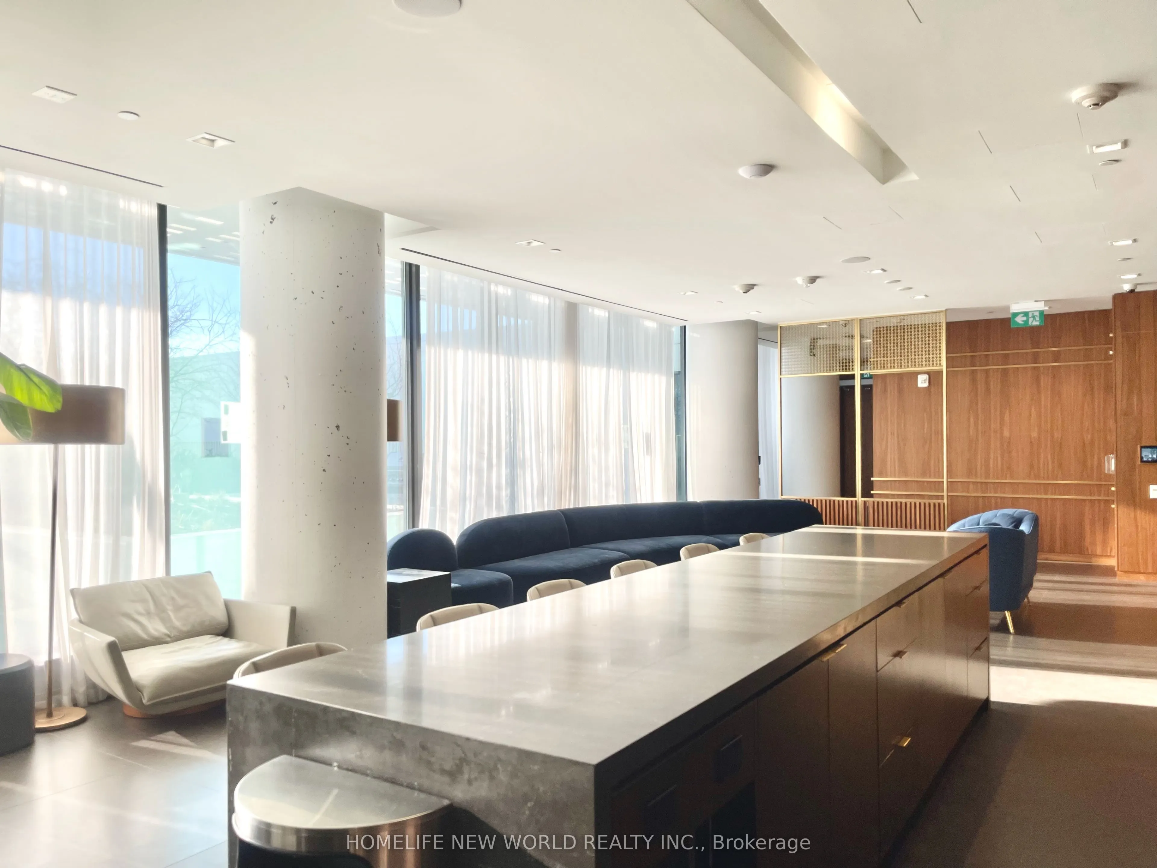 950 Portage Parkway, #4006