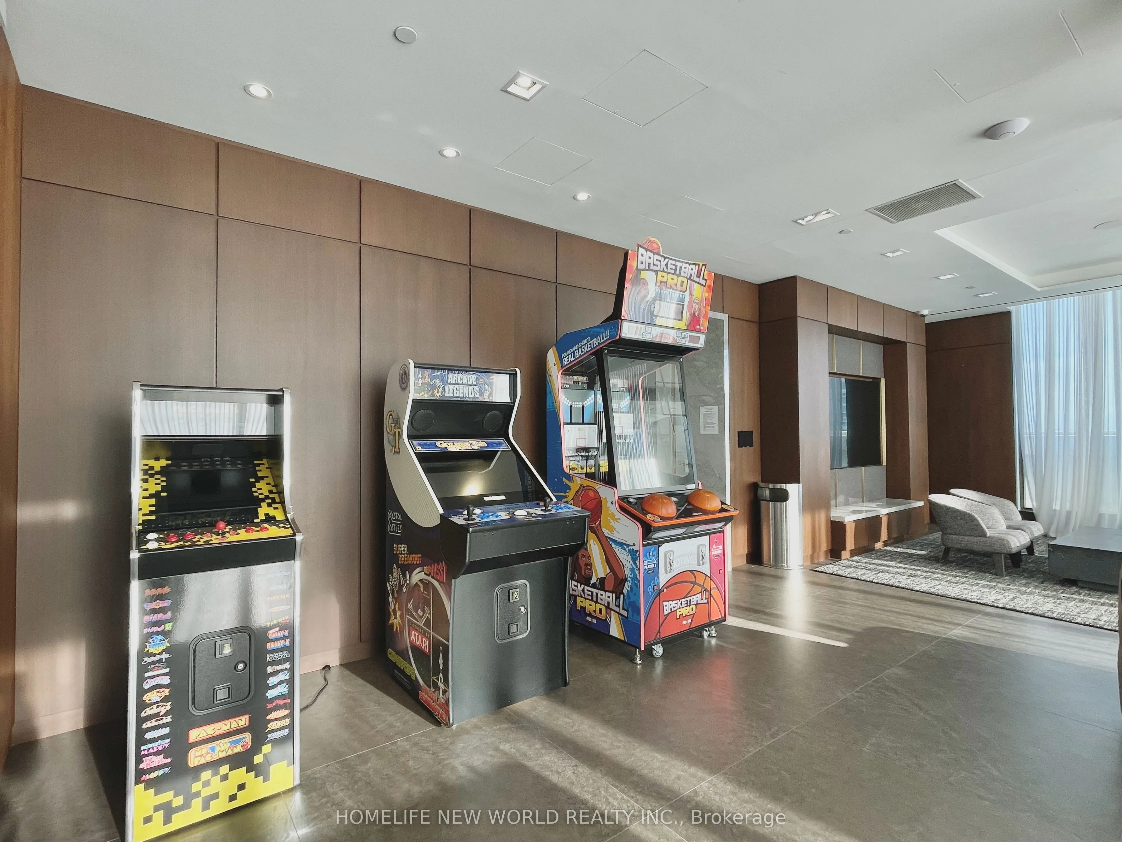 950 Portage Parkway, #4006