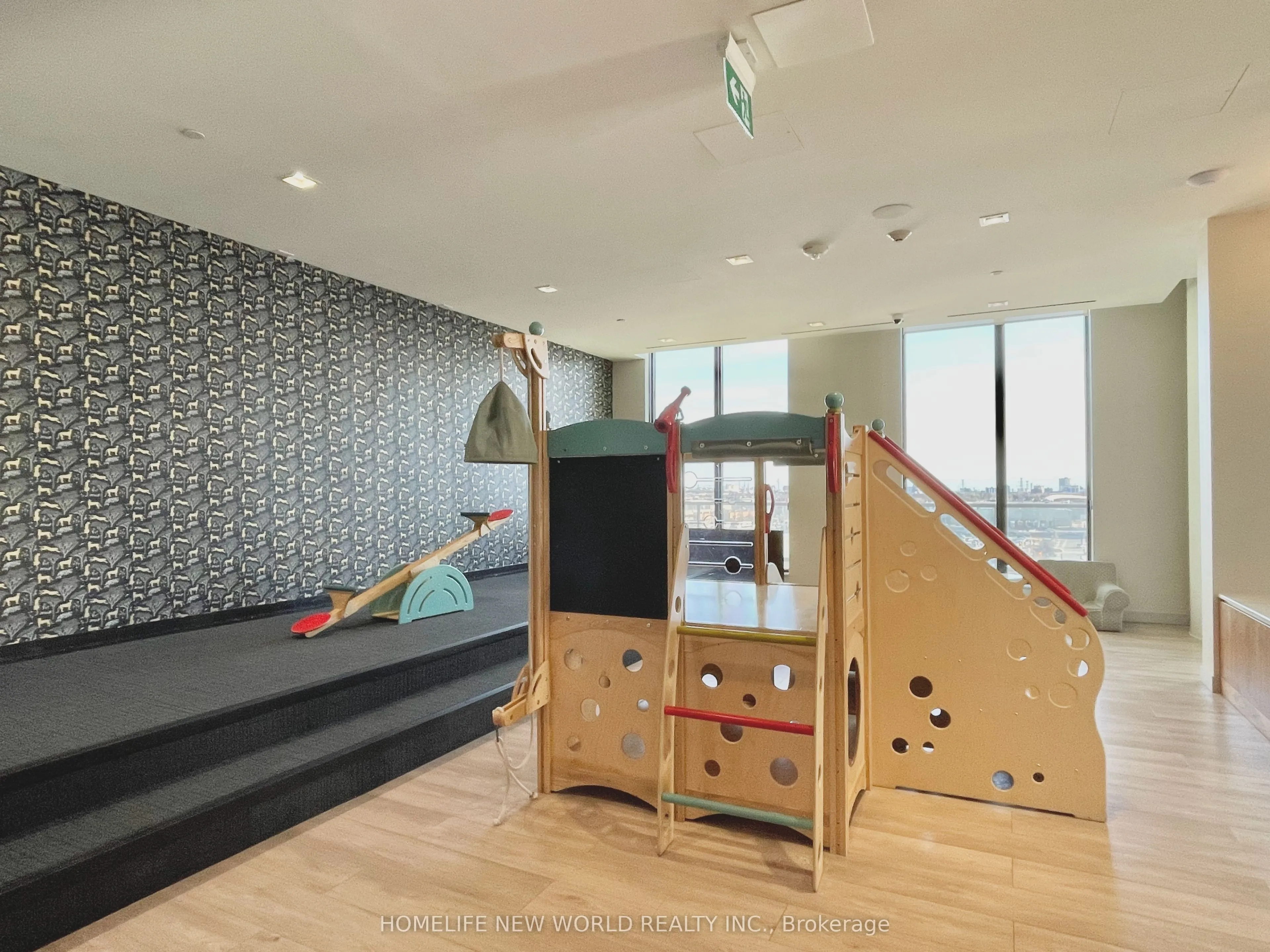 950 Portage Parkway, #4006