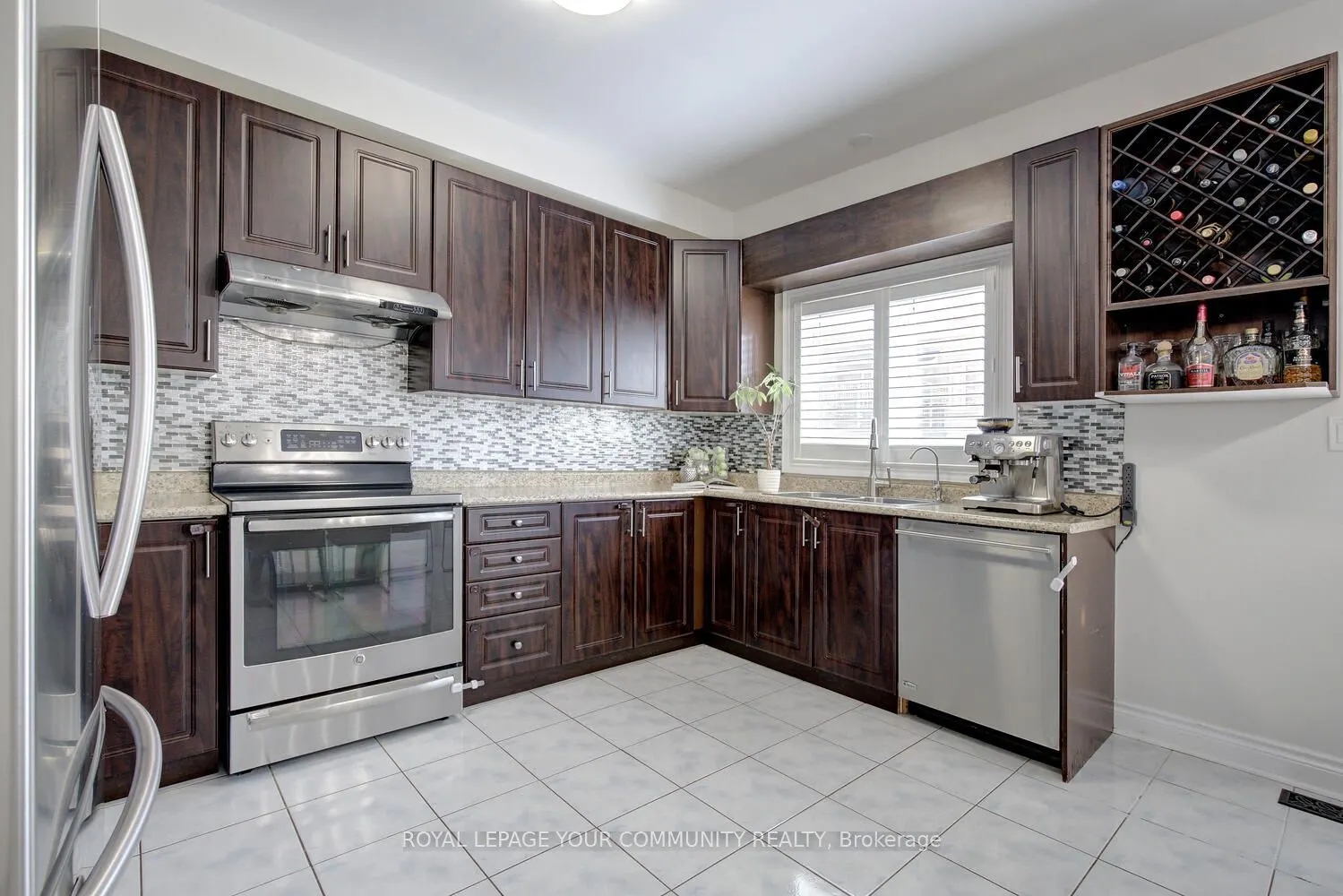 164 Chayna Crescent