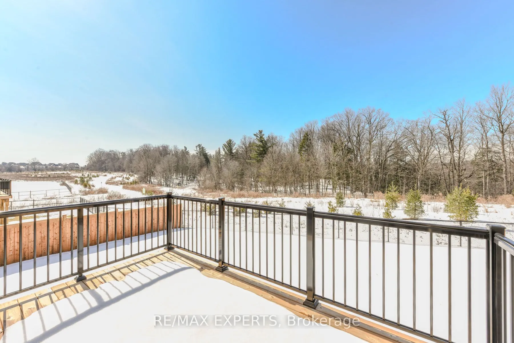 30 Enclave Court NW