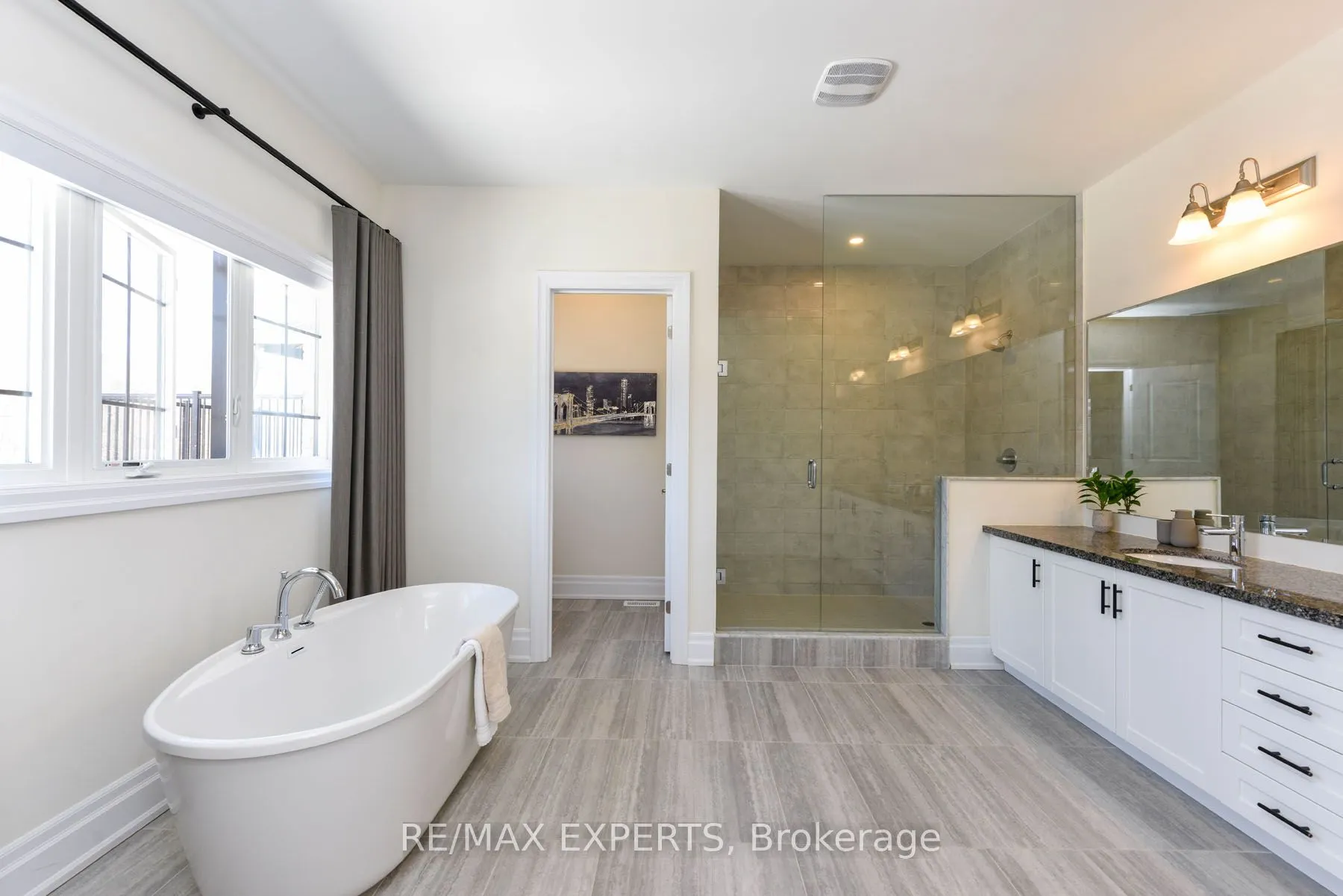 30 Enclave Court NW