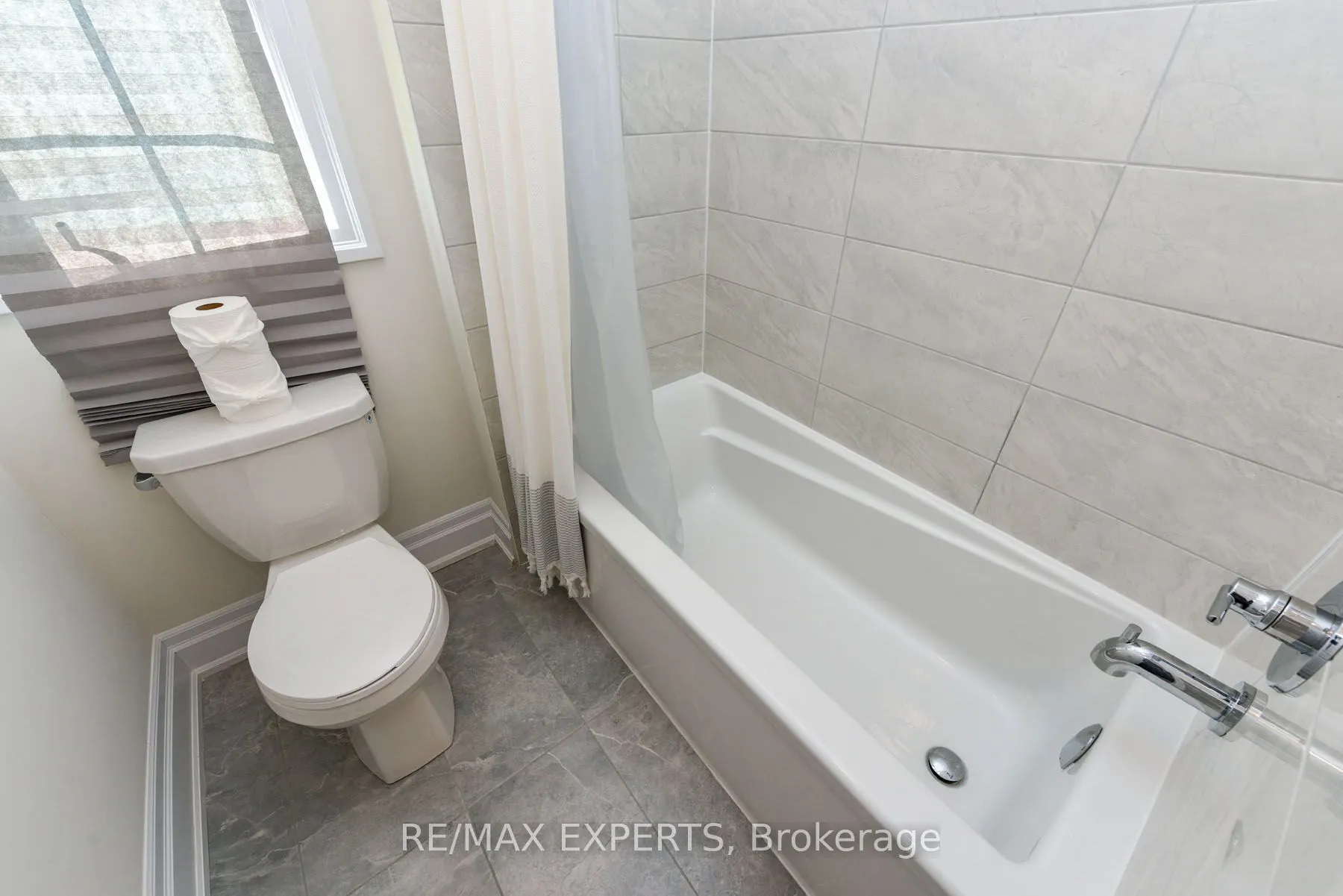 30 Enclave Court NW