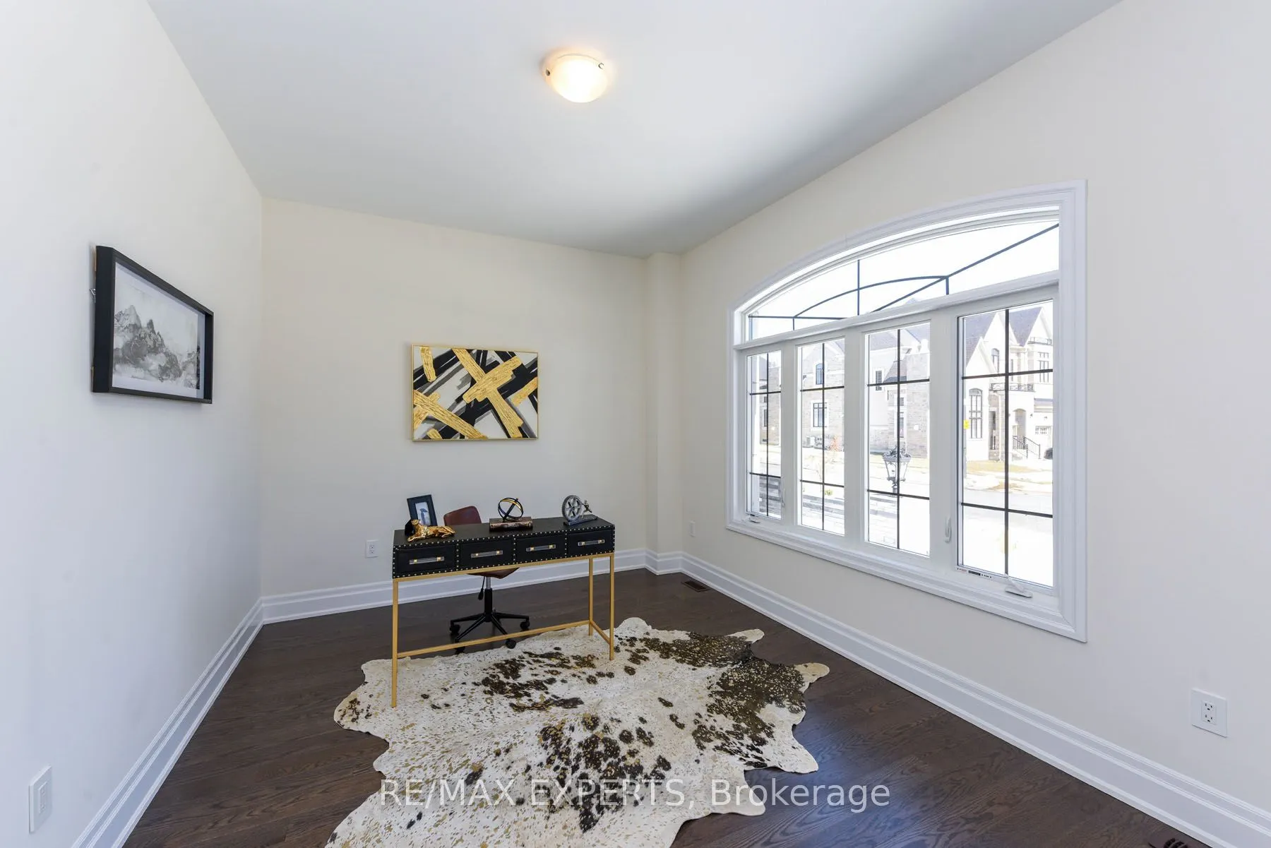 30 Enclave Court NW