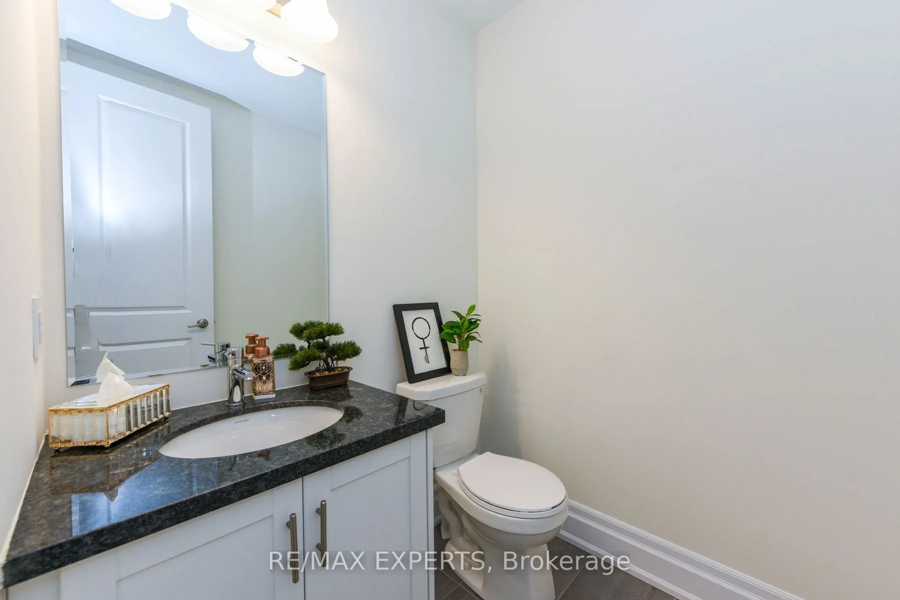 30 Enclave Court NW