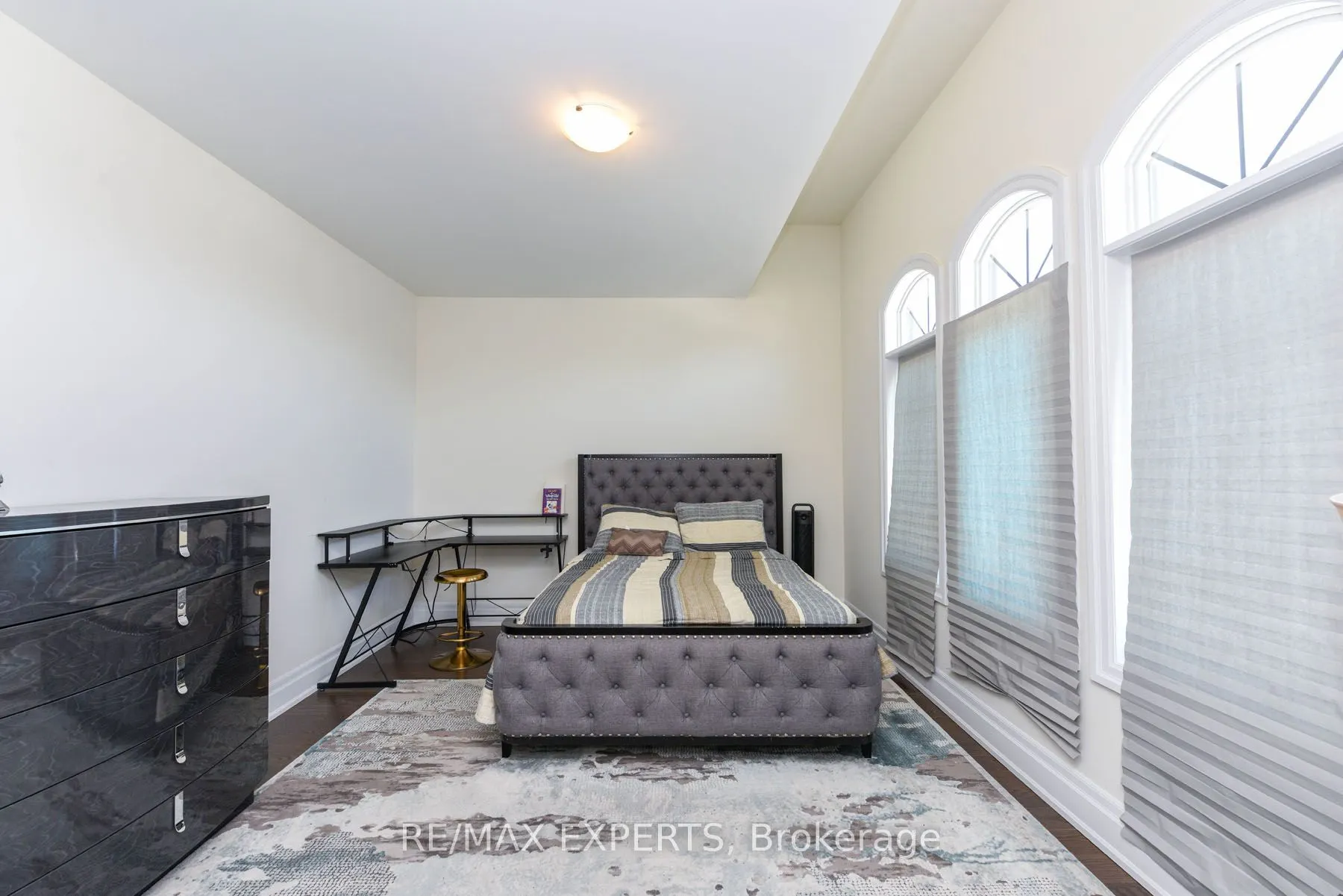 30 Enclave Court NW