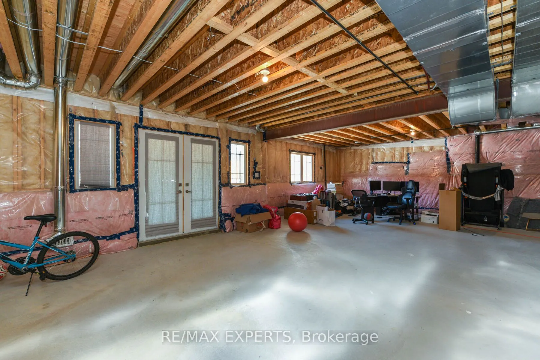 30 Enclave Court NW