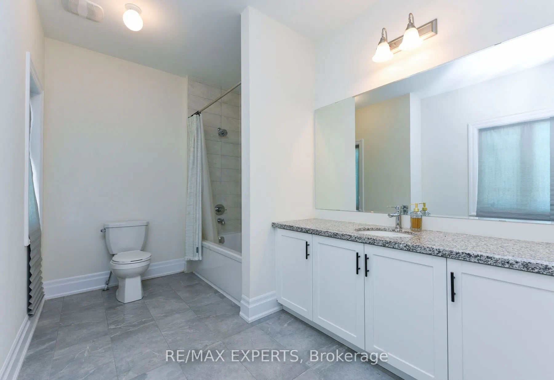 30 Enclave Court NW