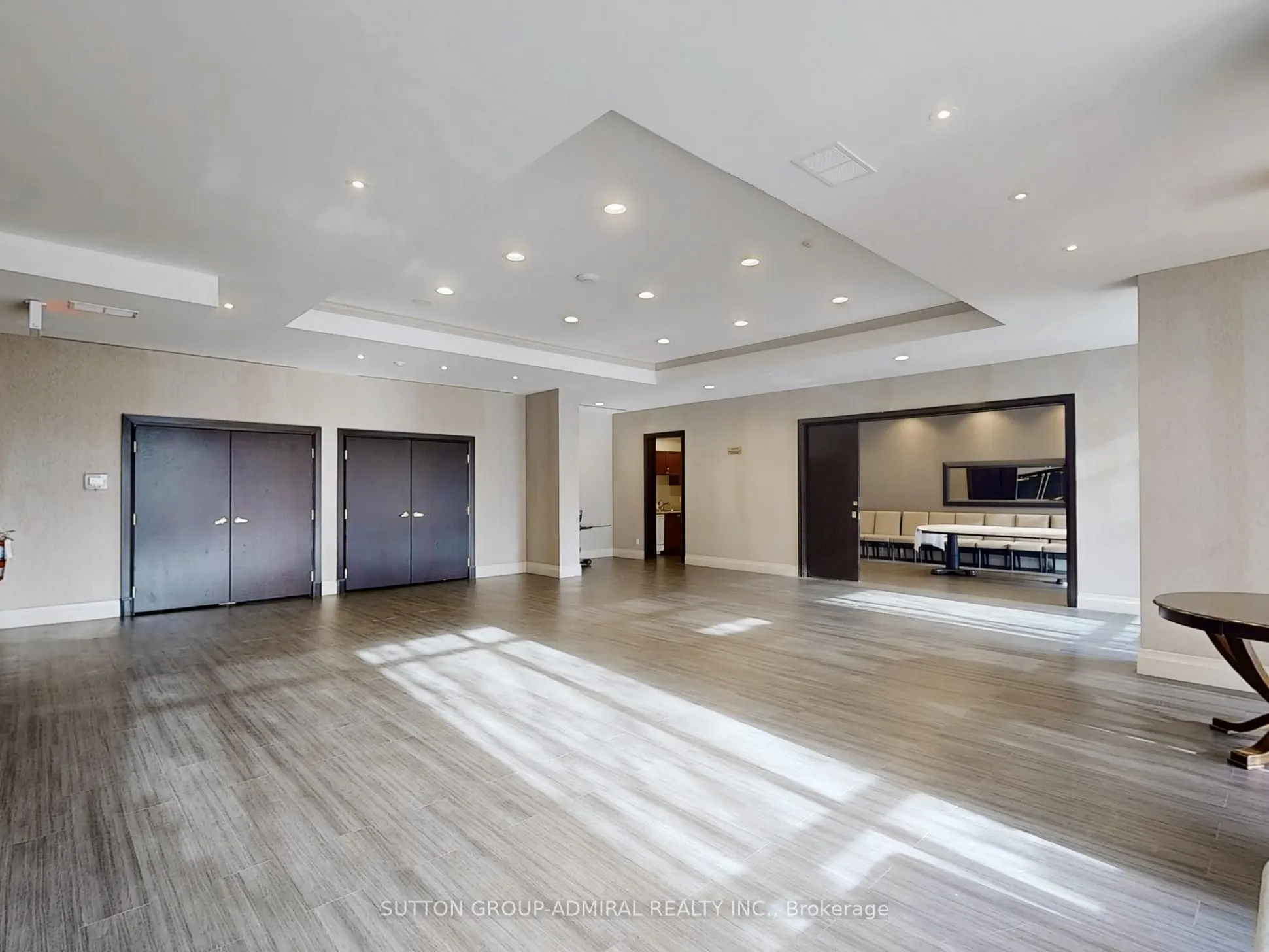 88 Promenade Circle, #409