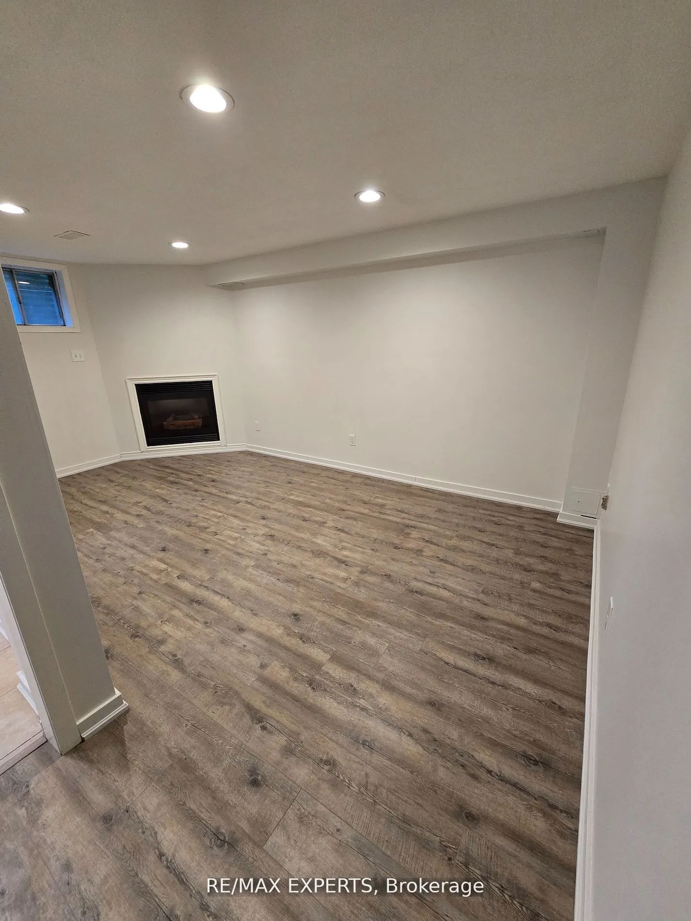 20 William Farr Lane, #10