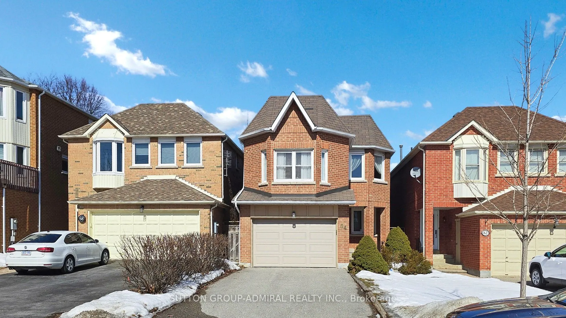 64 Roxborough Lane