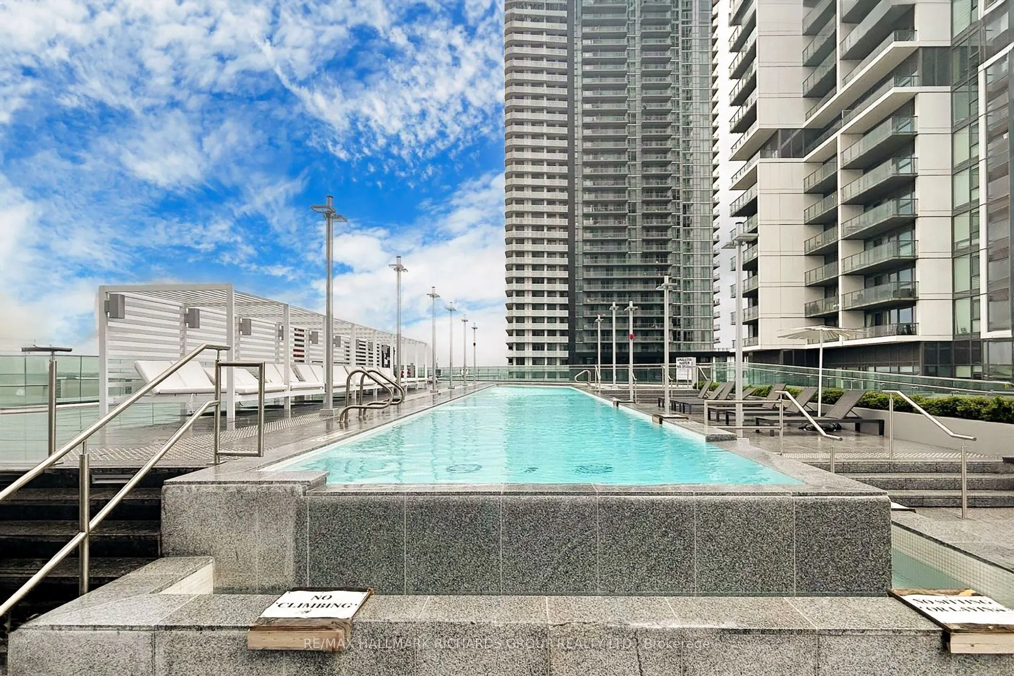 1000 Portage Parkway, #517