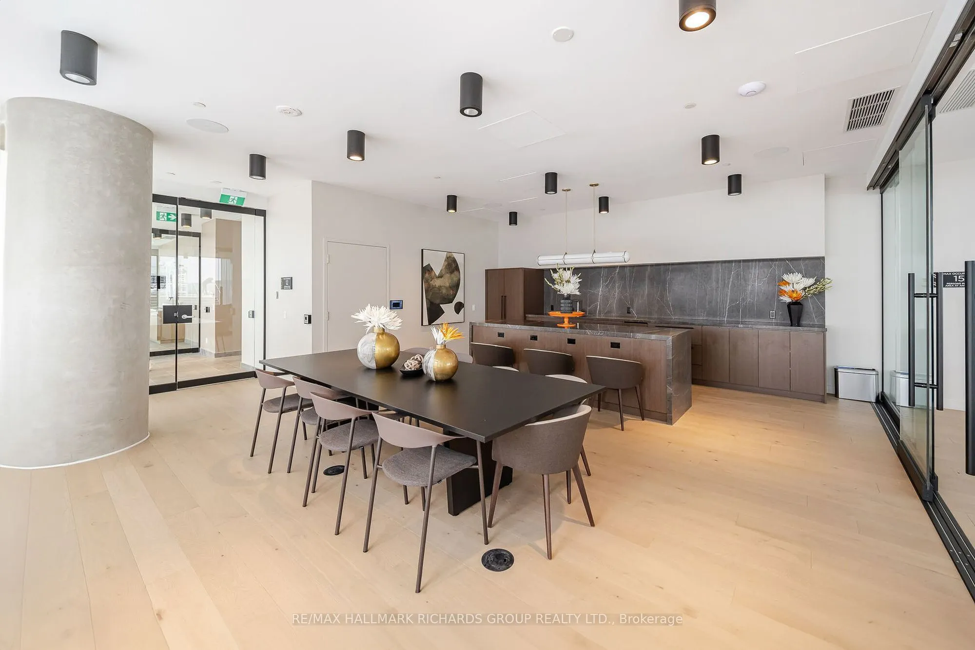 1000 Portage Parkway, #517