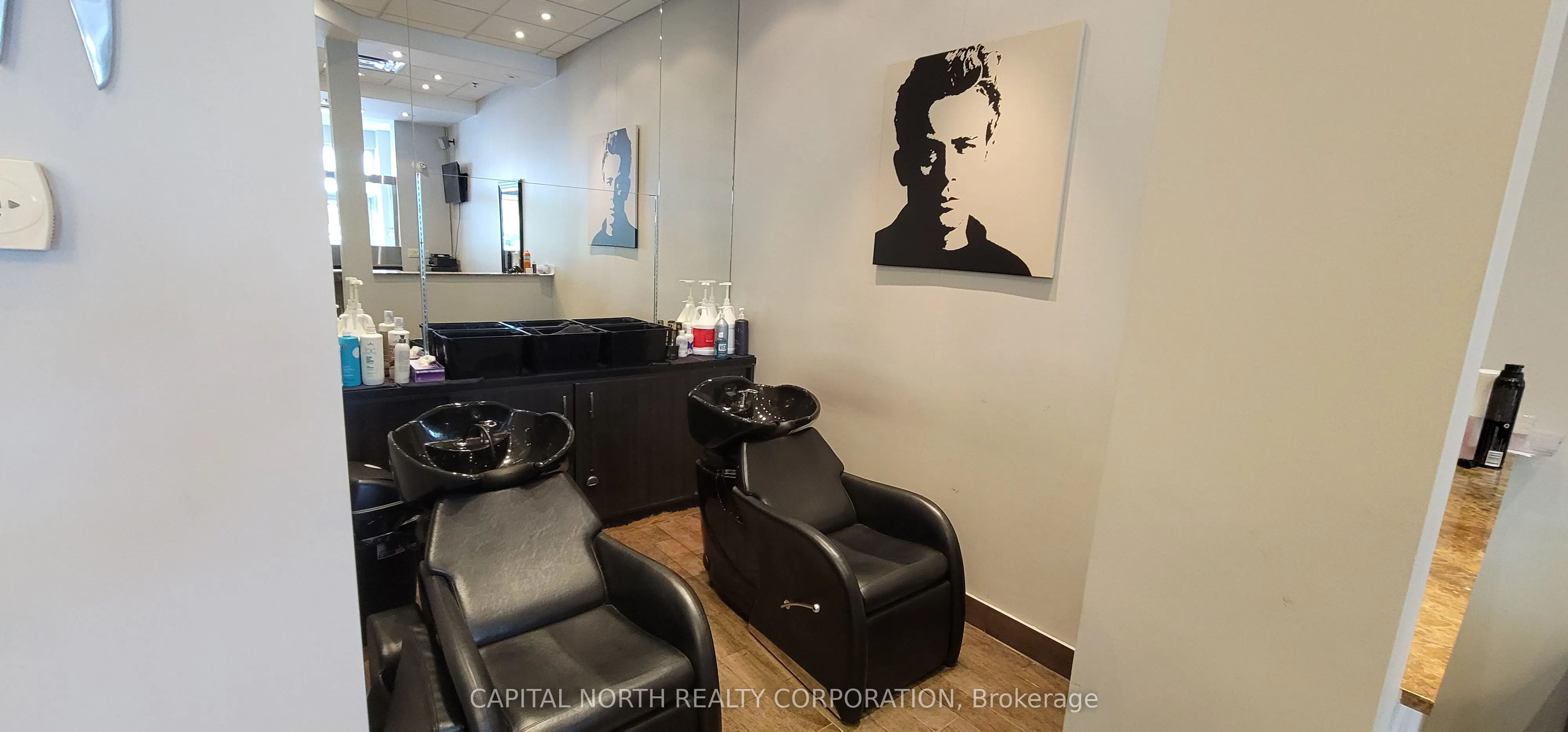 975 Major Mackenzie Drive, #Unit 3