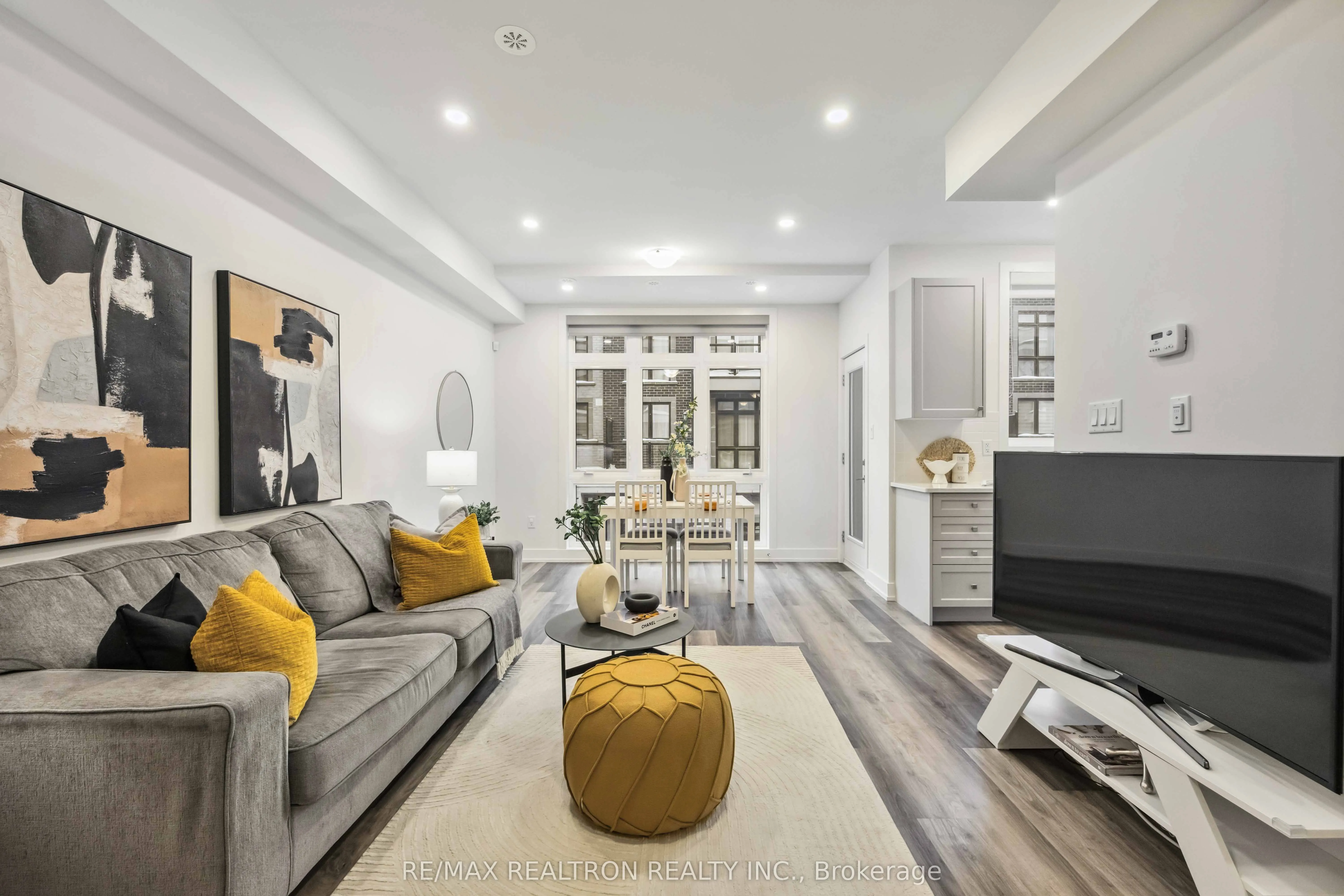12860 Yonge Street W, #3