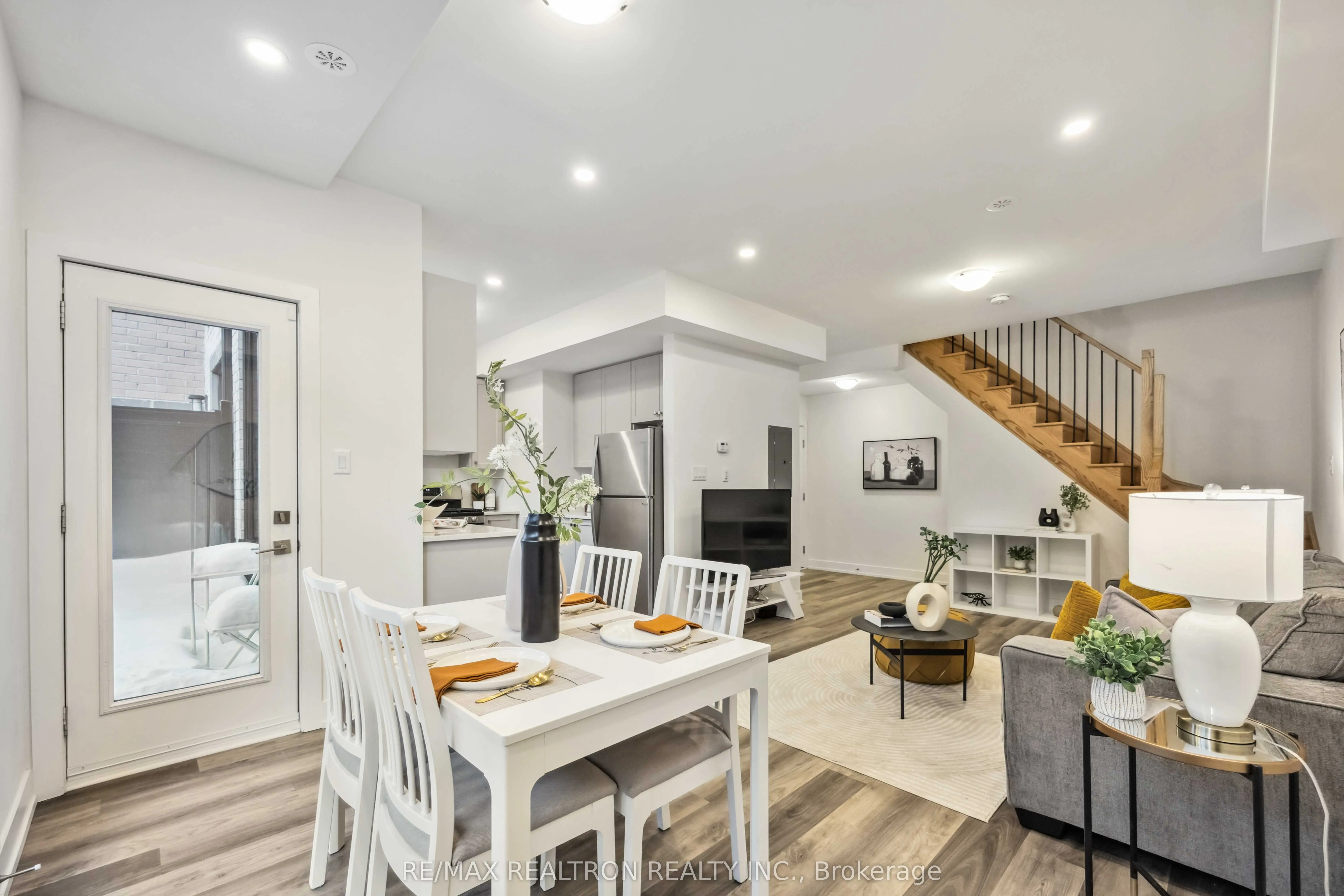 12860 Yonge Street W, #3