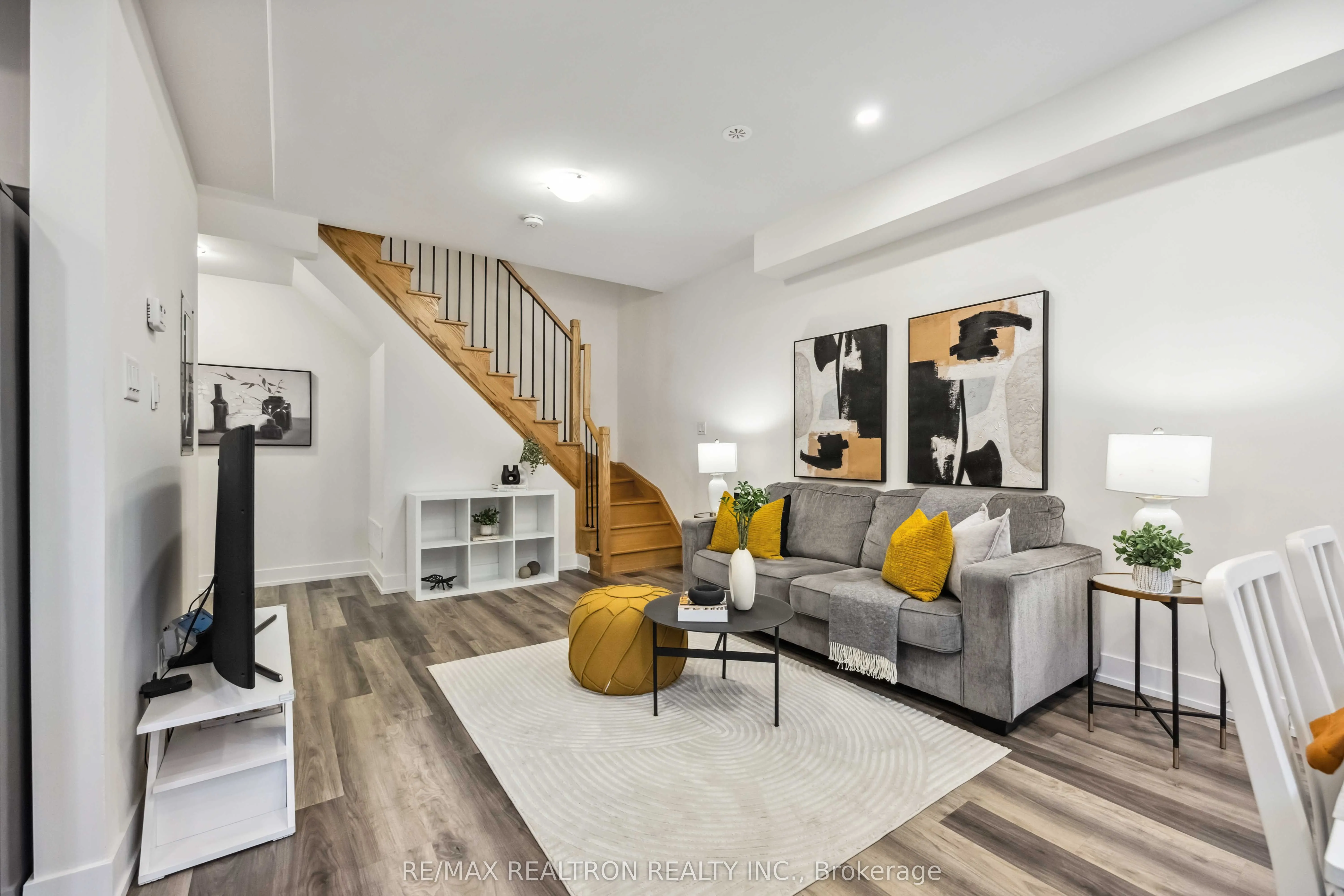 12860 Yonge Street W, #3