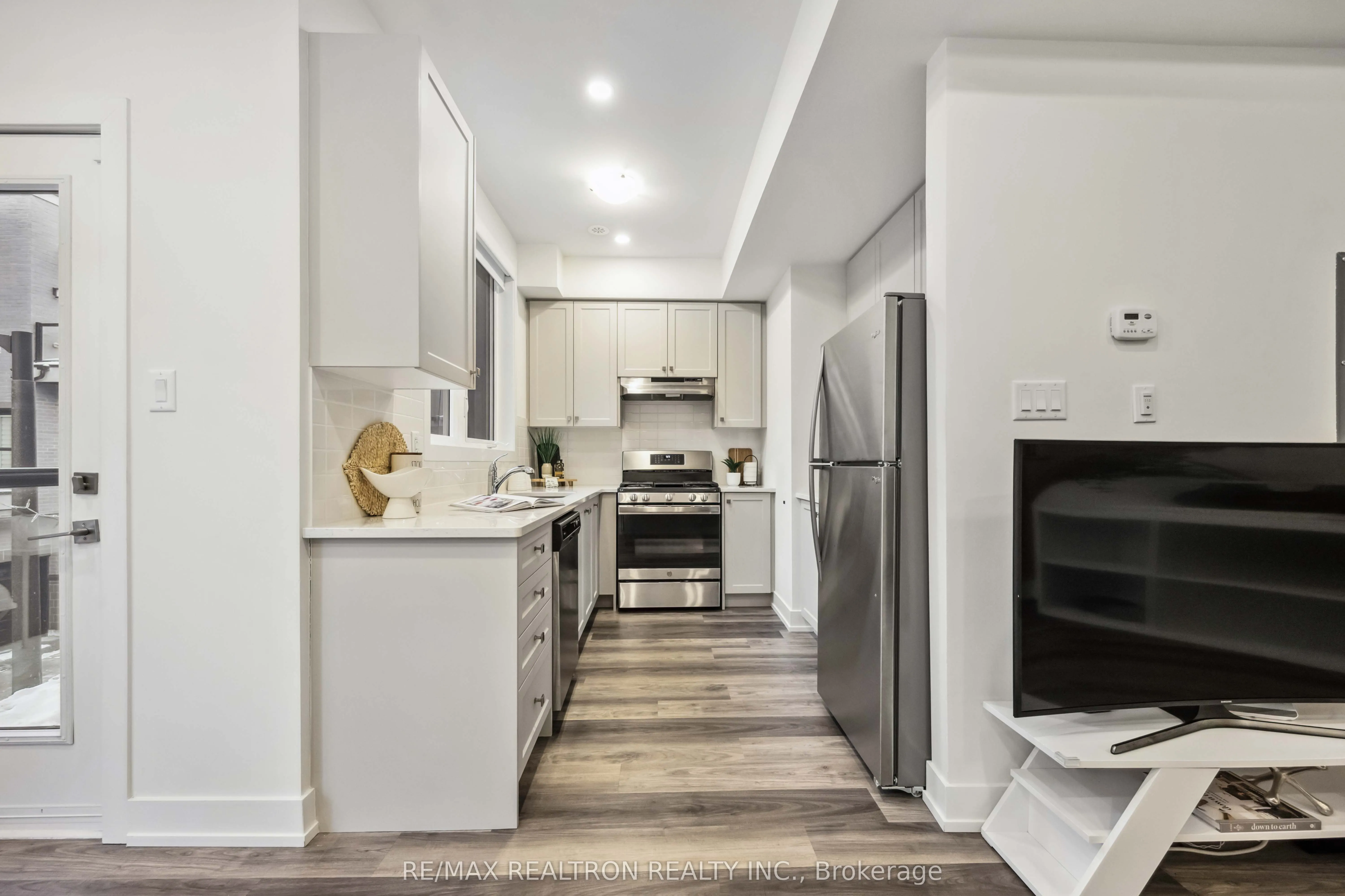 12860 Yonge Street W, #3