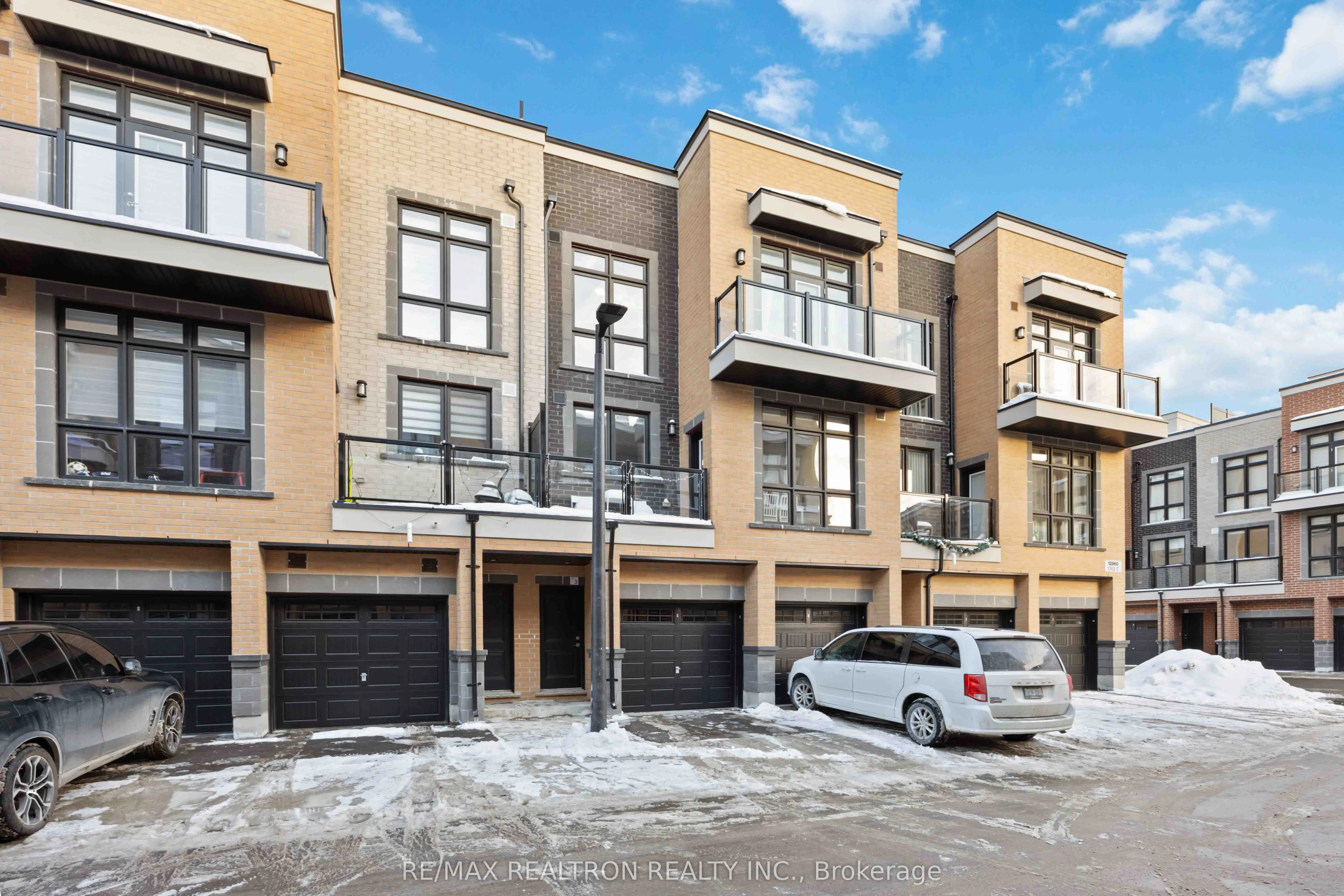 12860 Yonge Street W, #3