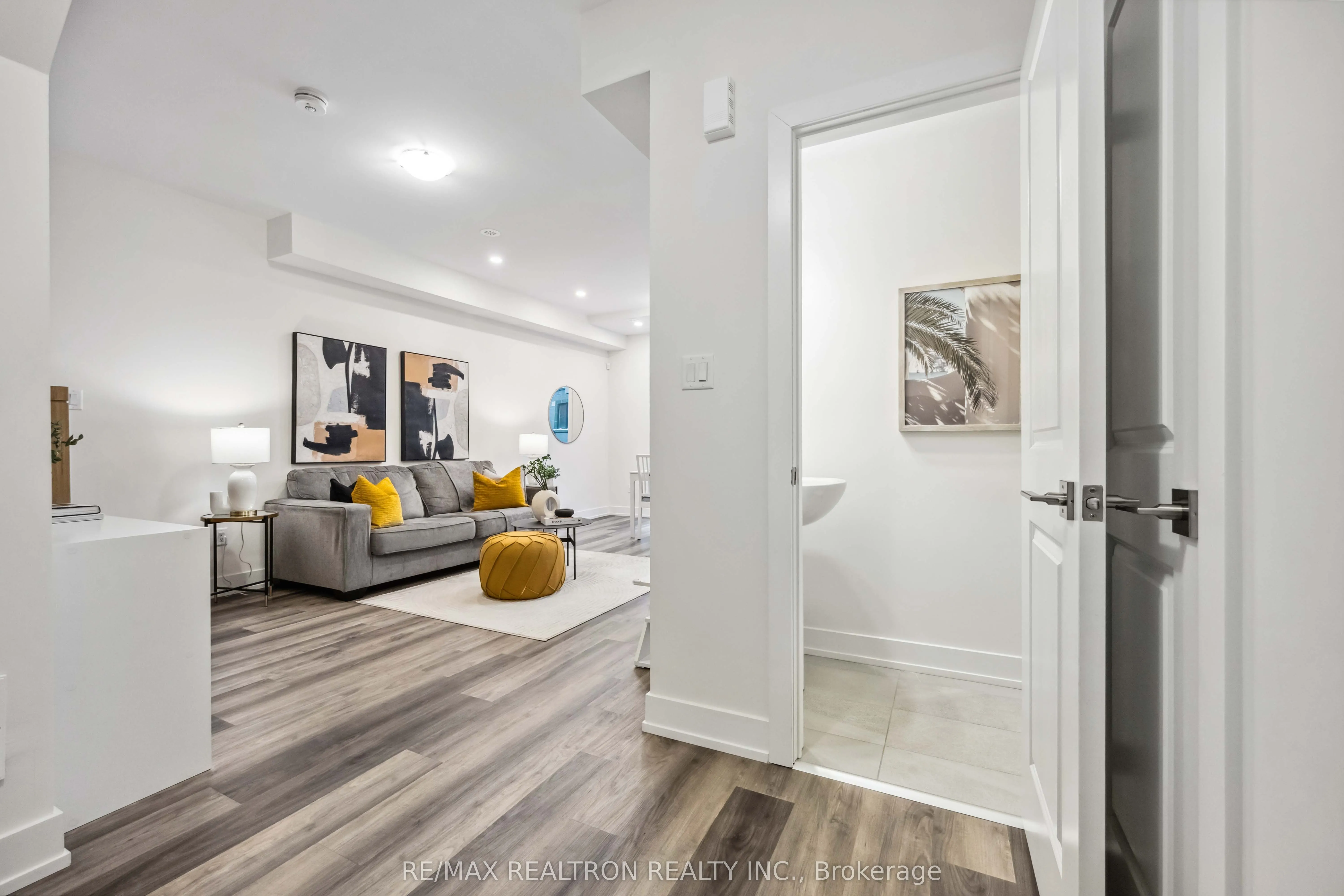 12860 Yonge Street W, #3