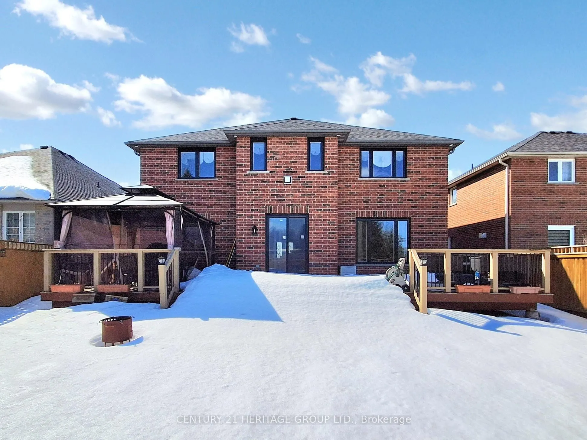 896 Booth Avenue