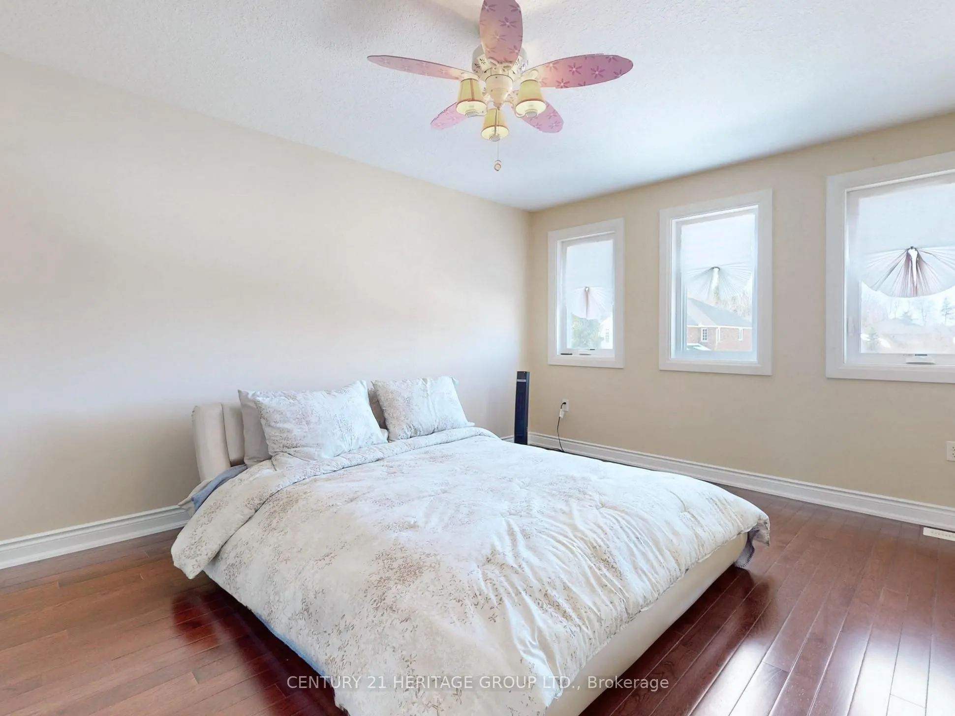 896 Booth Avenue