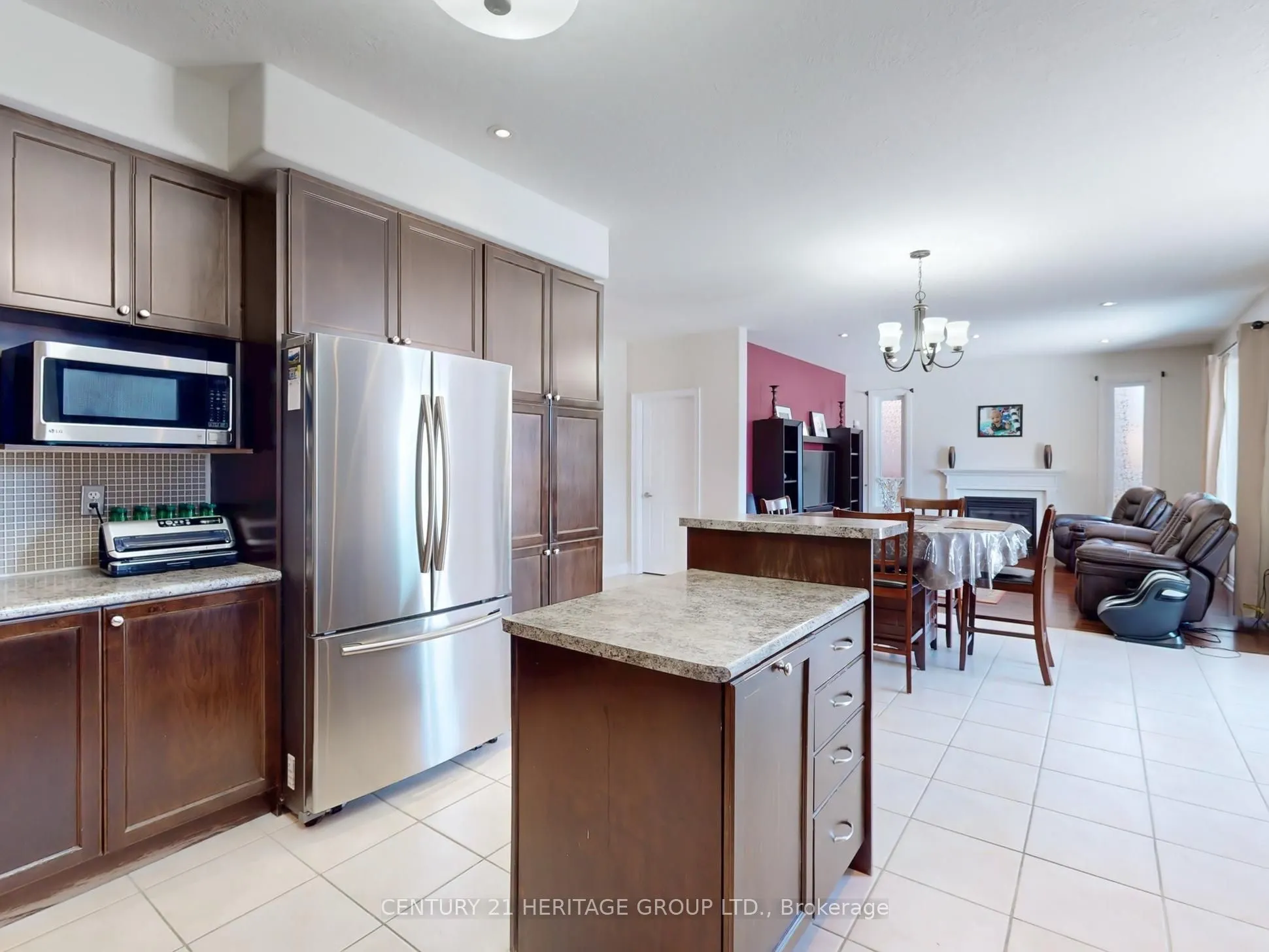 896 Booth Avenue