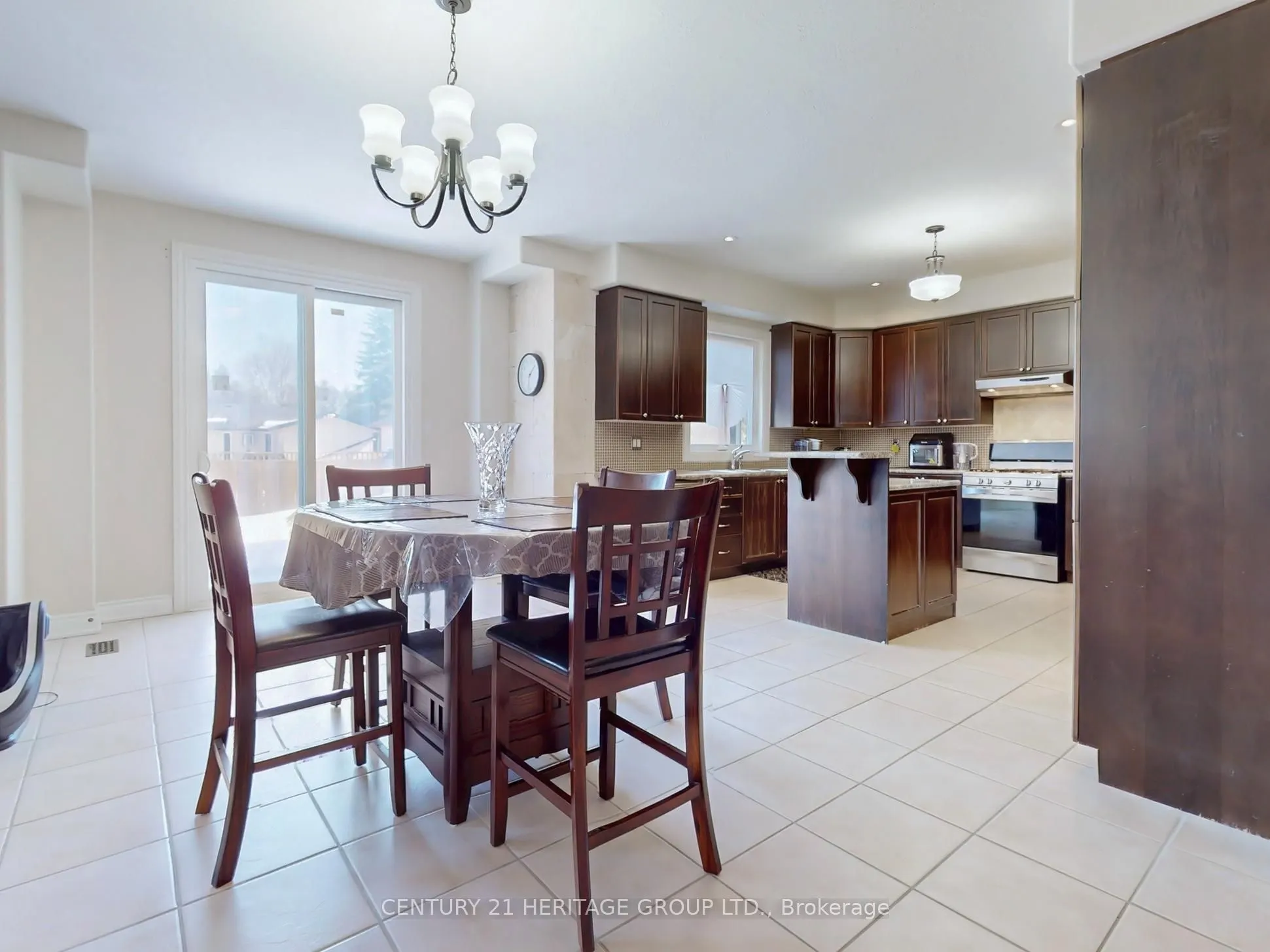 896 Booth Avenue
