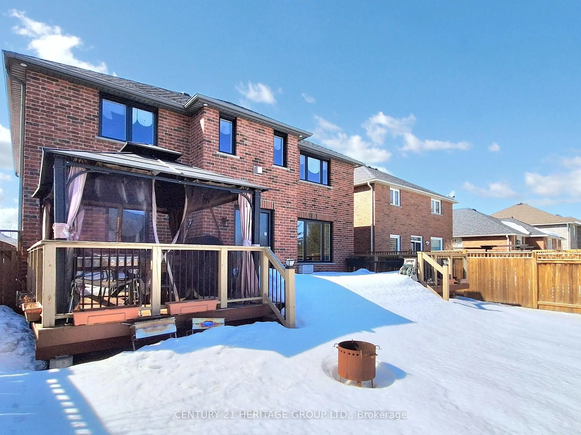 896 Booth Avenue