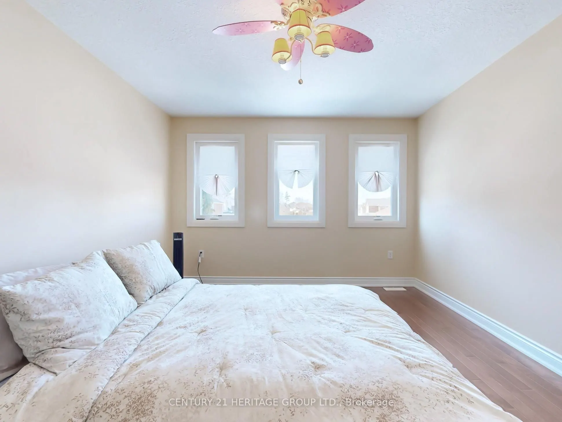 896 Booth Avenue
