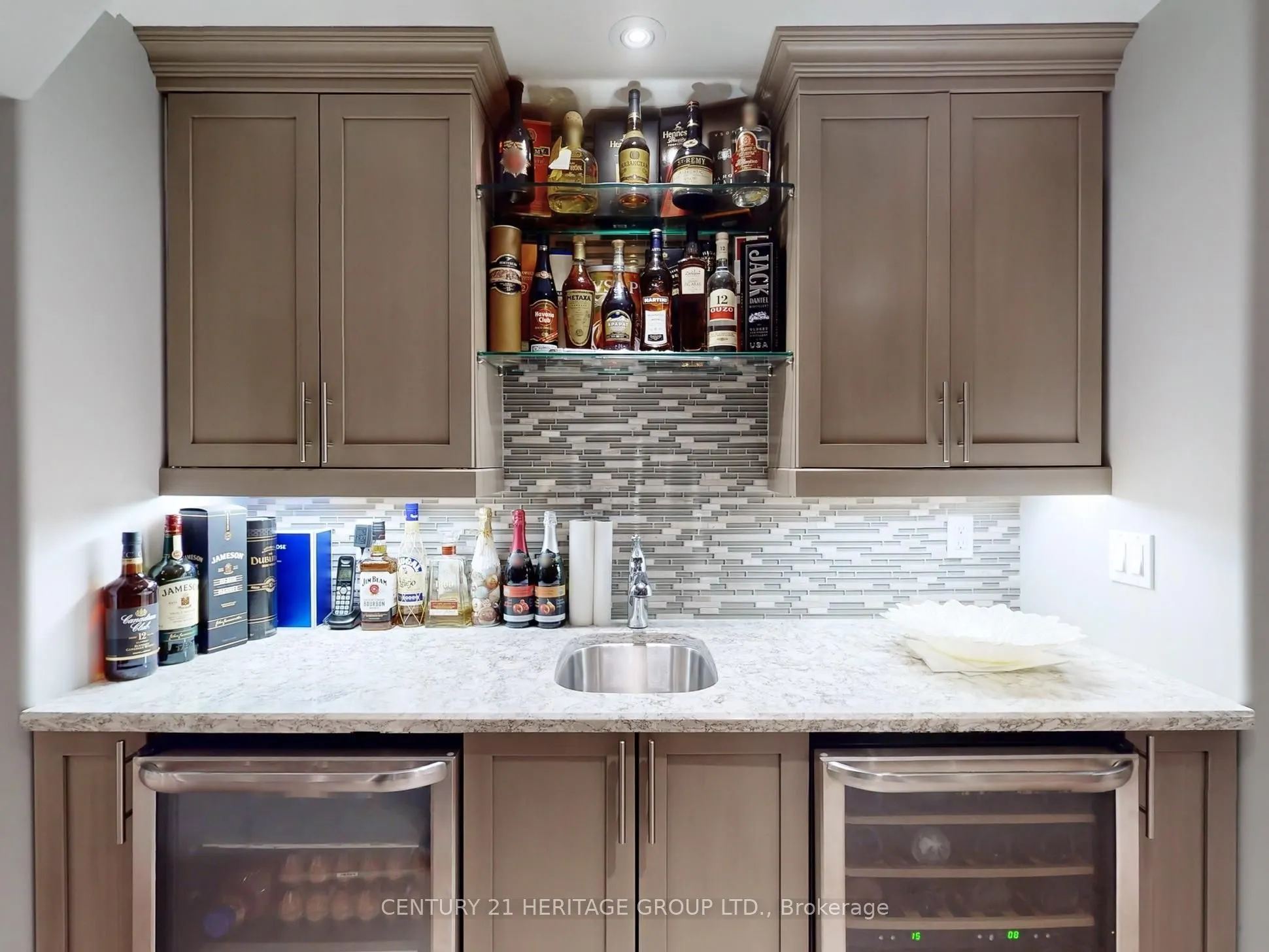 896 Booth Avenue