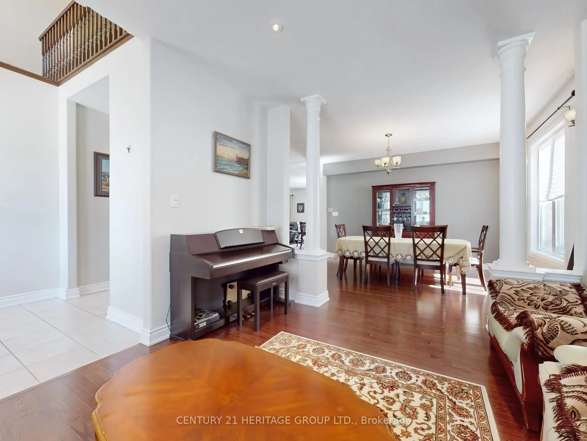 896 Booth Avenue