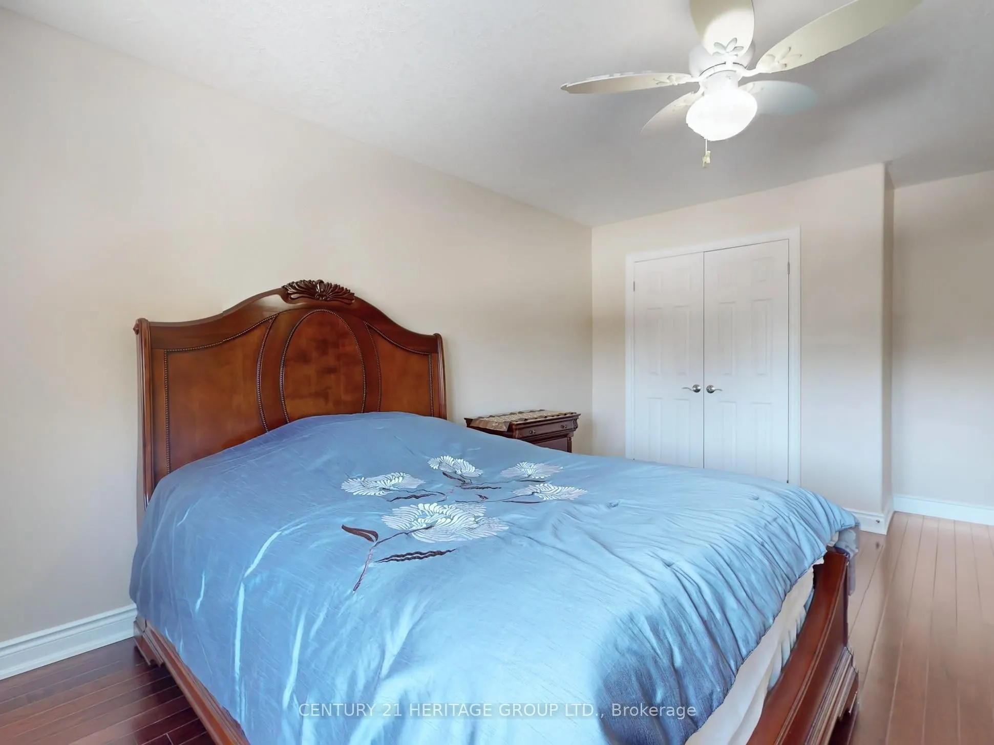 896 Booth Avenue