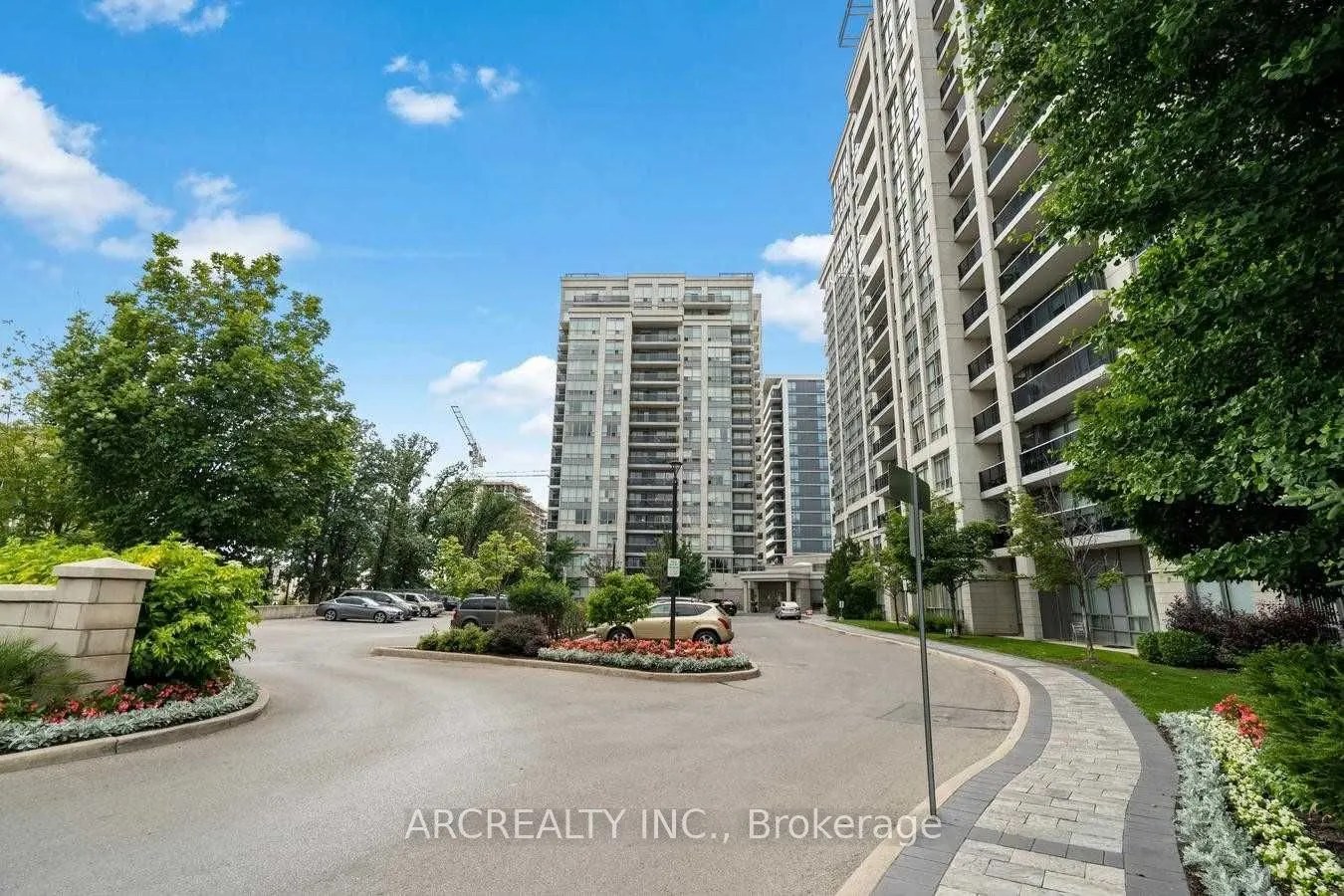 60 Disera Drive, #308