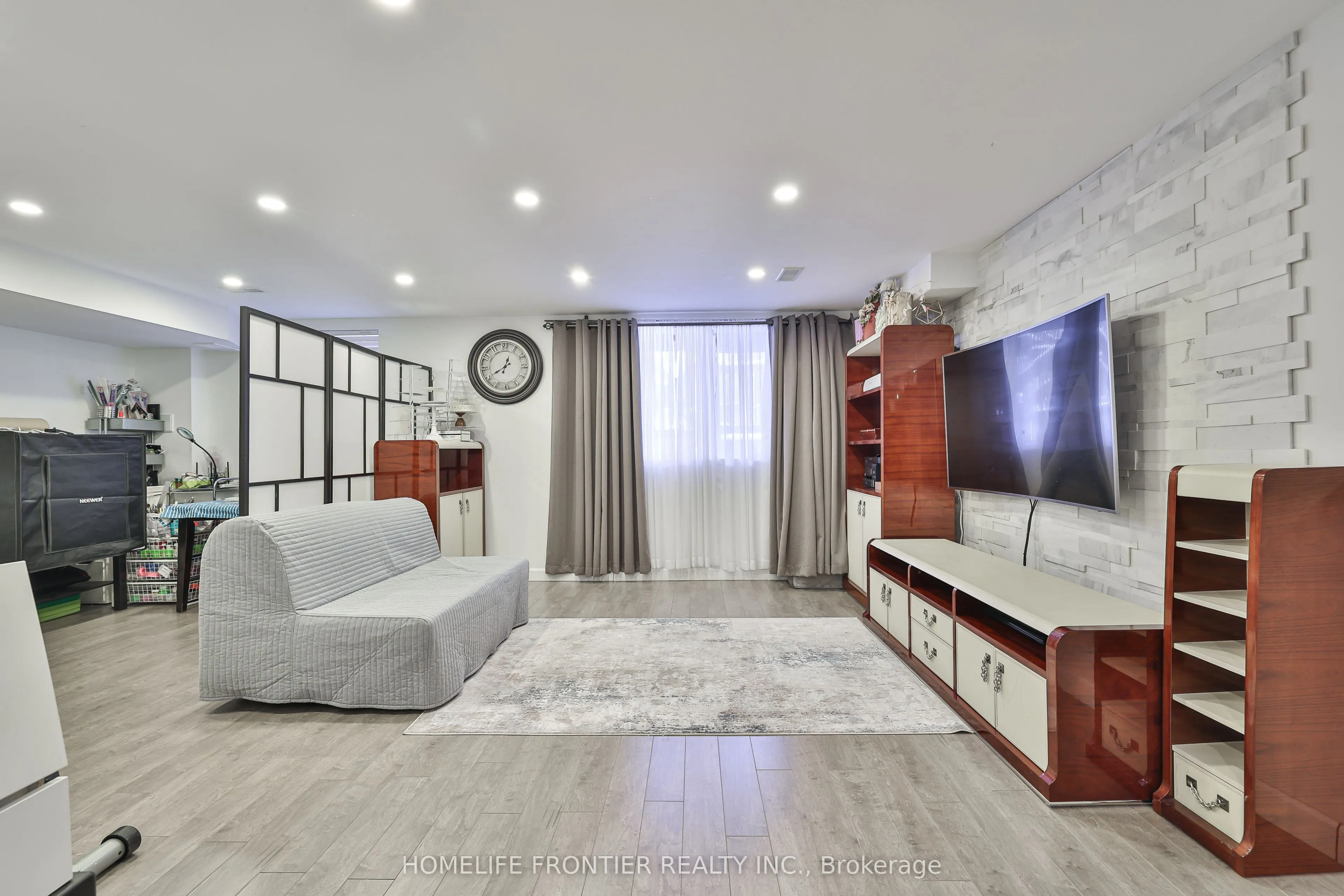 14 Charmuse Lane