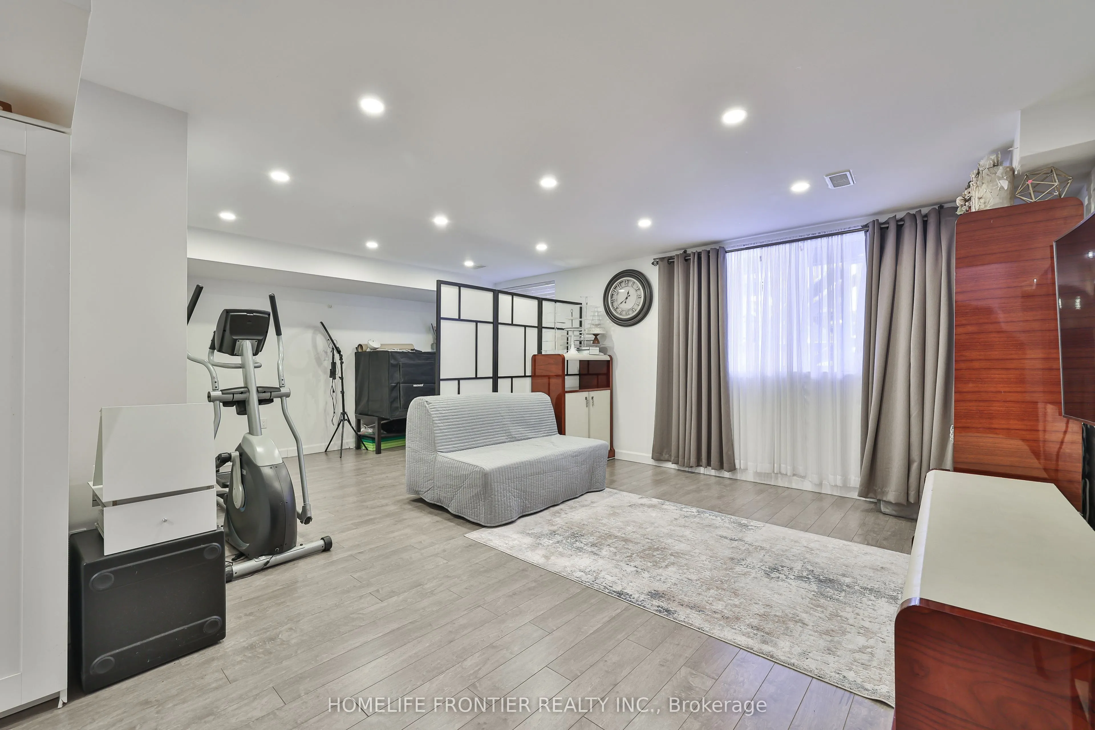 14 Charmuse Lane
