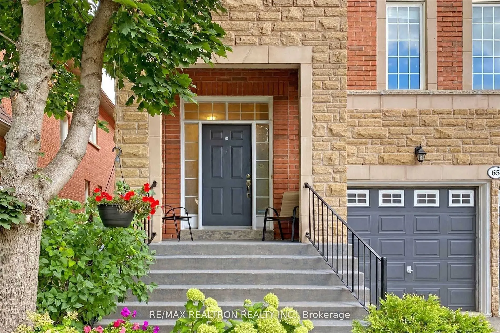 65 Carnoustie Crescent, #Lower