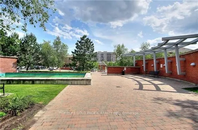 84 Suncrest Boulevard, #28