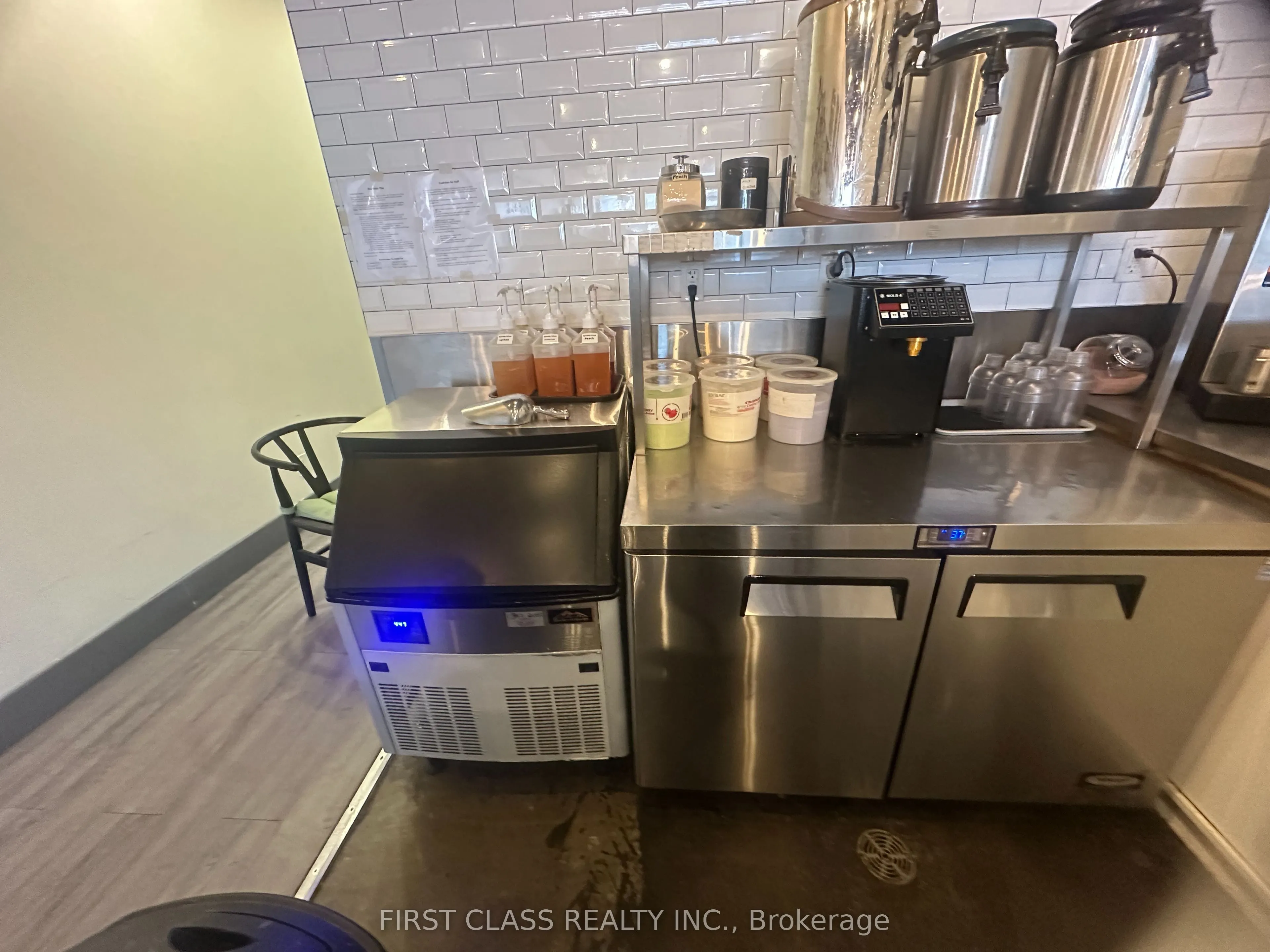 450 Holland Street W, #3