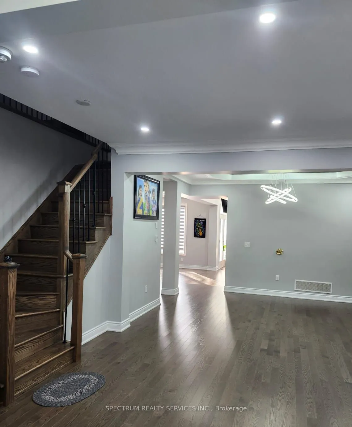 111 Scarlet Way