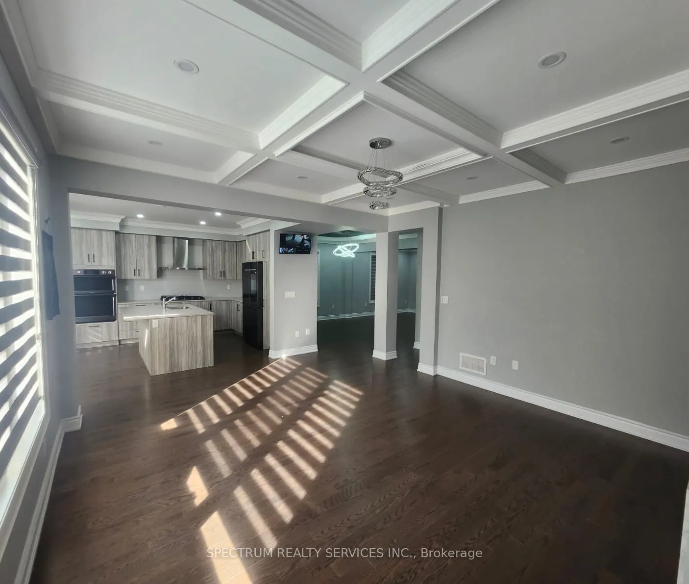 111 Scarlet Way