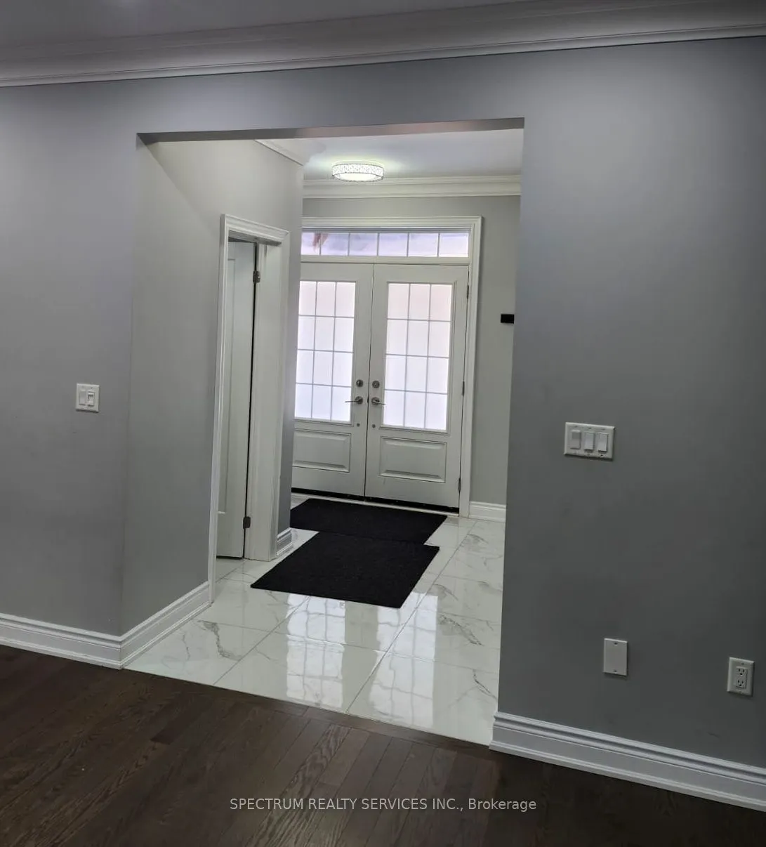 111 Scarlet Way