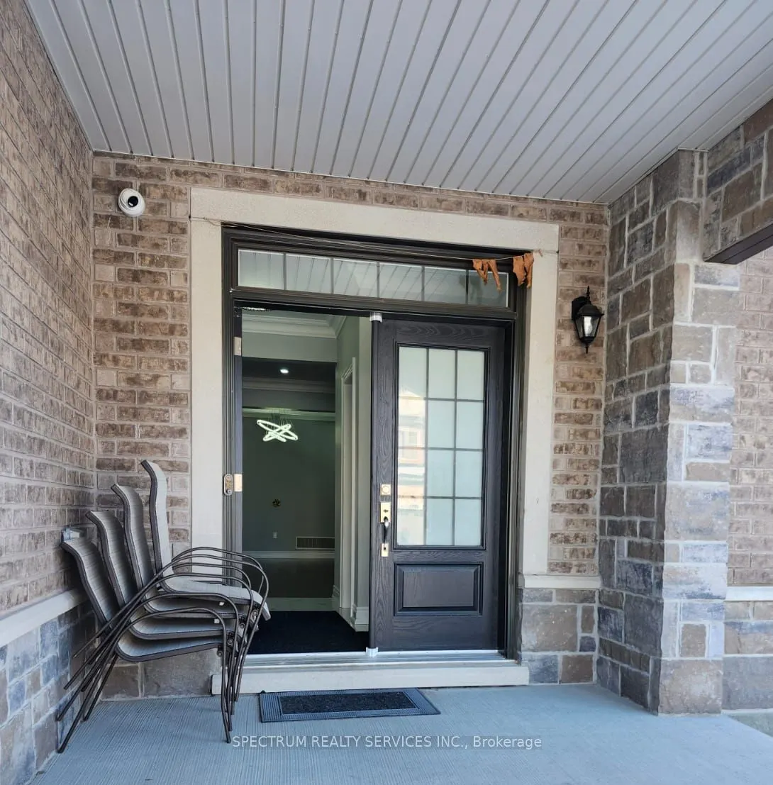 111 Scarlet Way