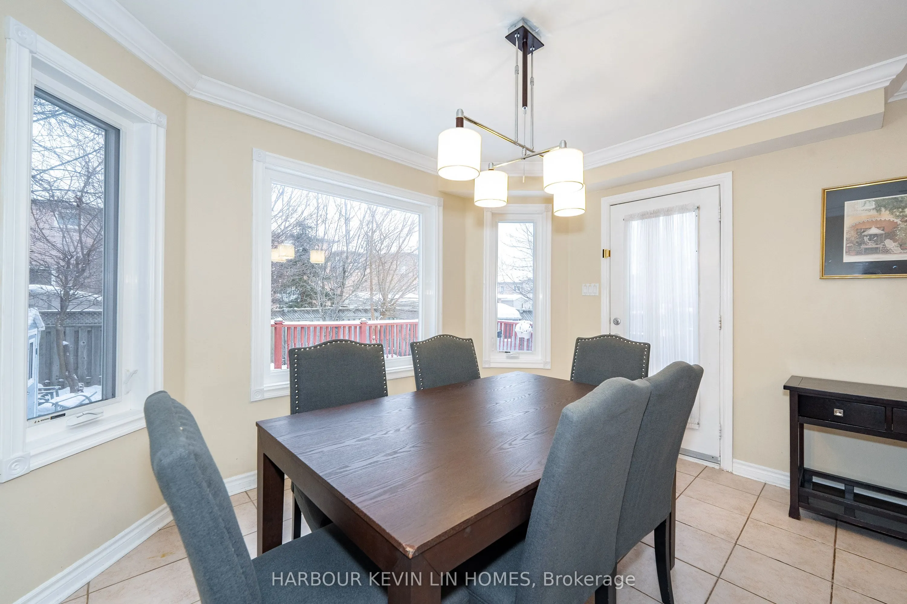 Main - 67 Sunridge Street