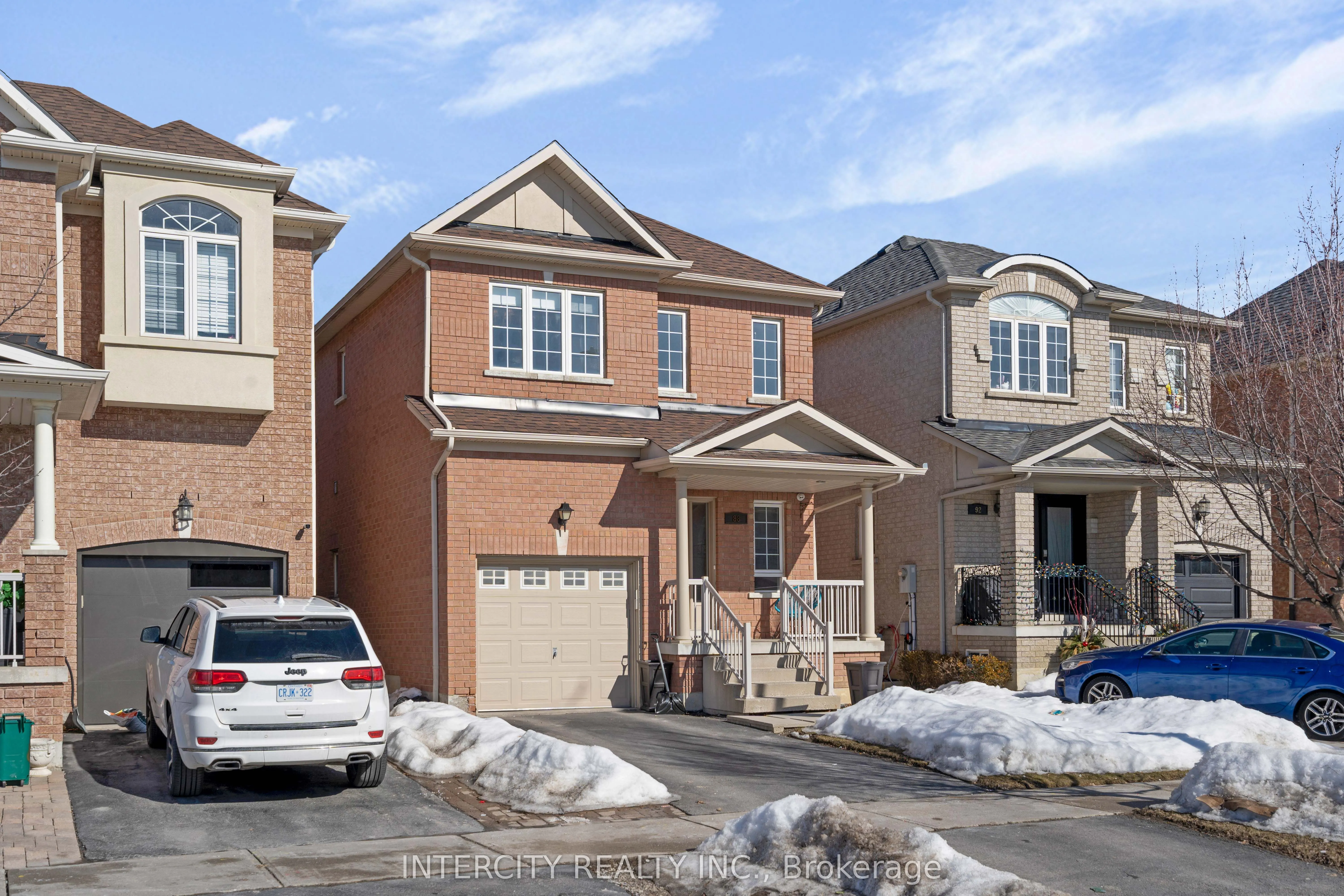 88 Canyon Gate Crescent