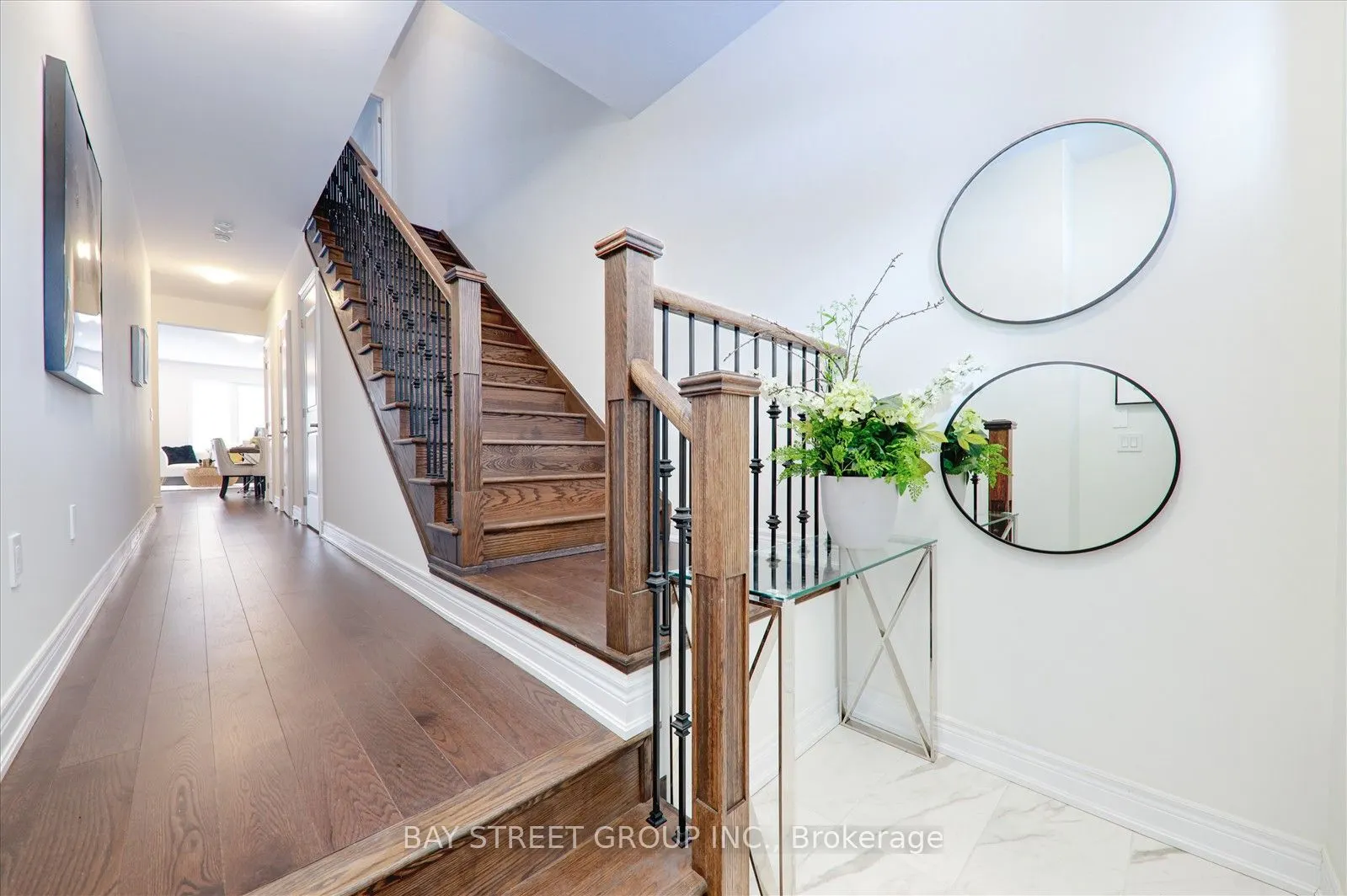12 SCHMELTZER Crescent